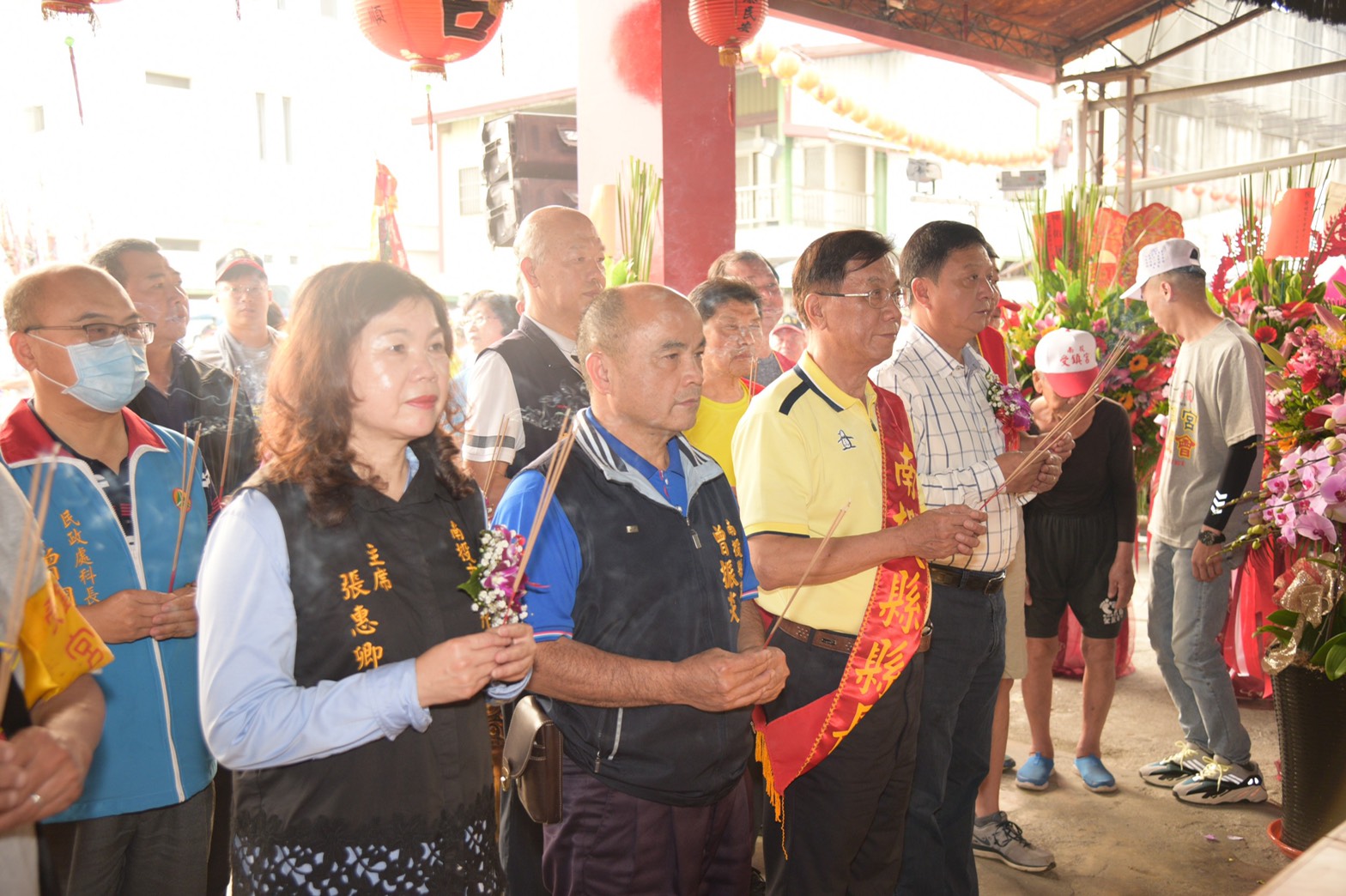 相關圖片1-受鎮宮徒步巡香活動  林縣長祈求國泰民安