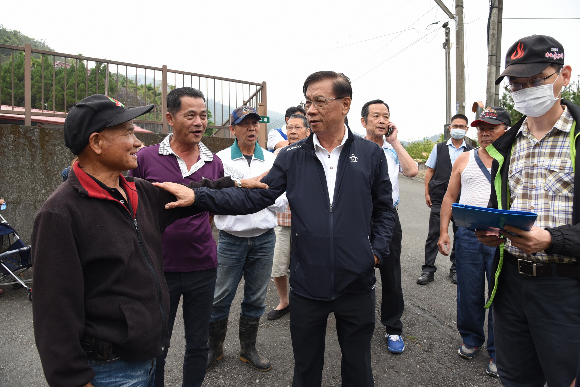 圖片-林縣長深入水里魚池鄉間 會勘多條農路改善工程