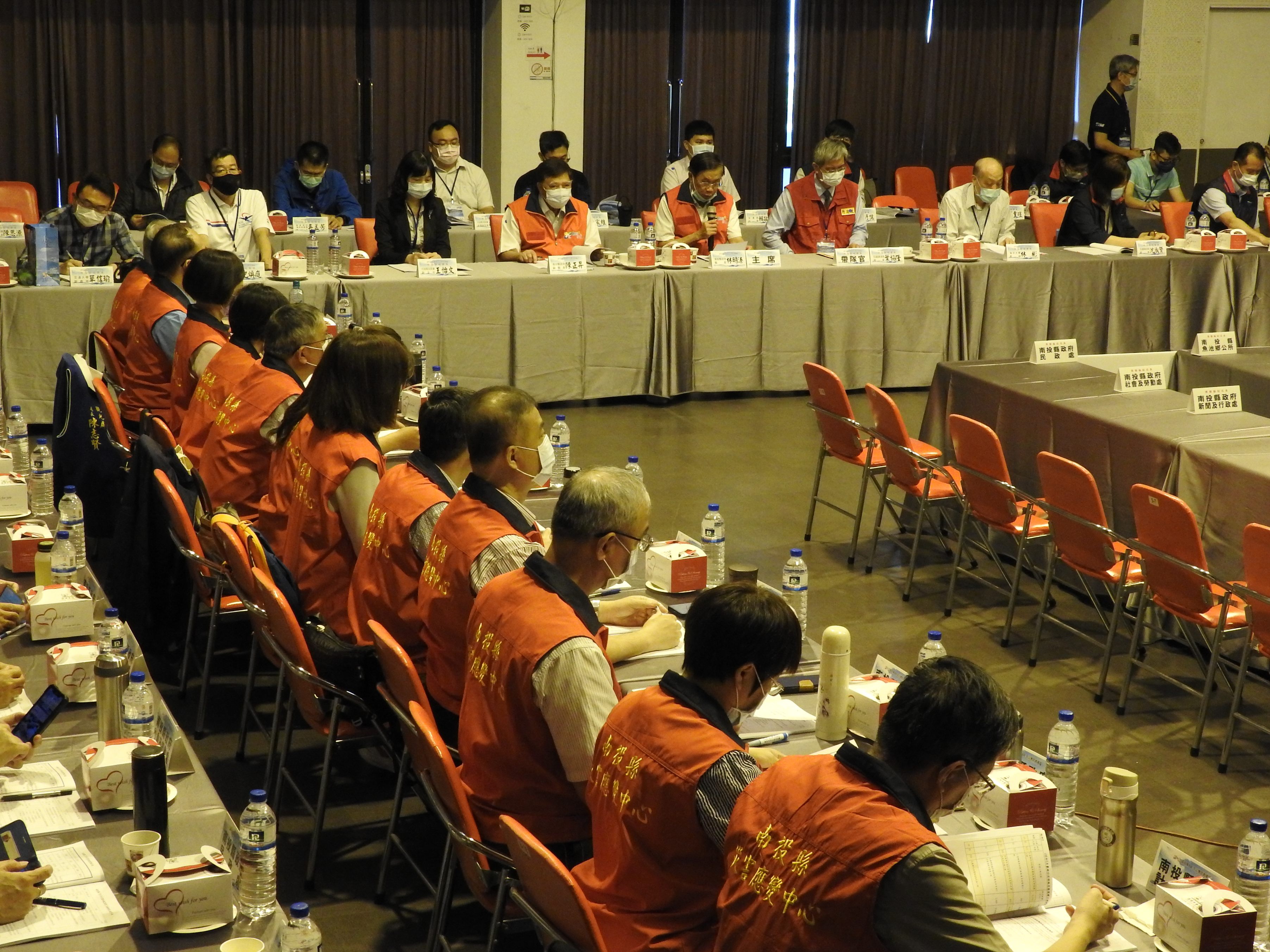 相關圖片3-南投縣災防演習移師日月潭 兵棋推演水上救援傷患救護