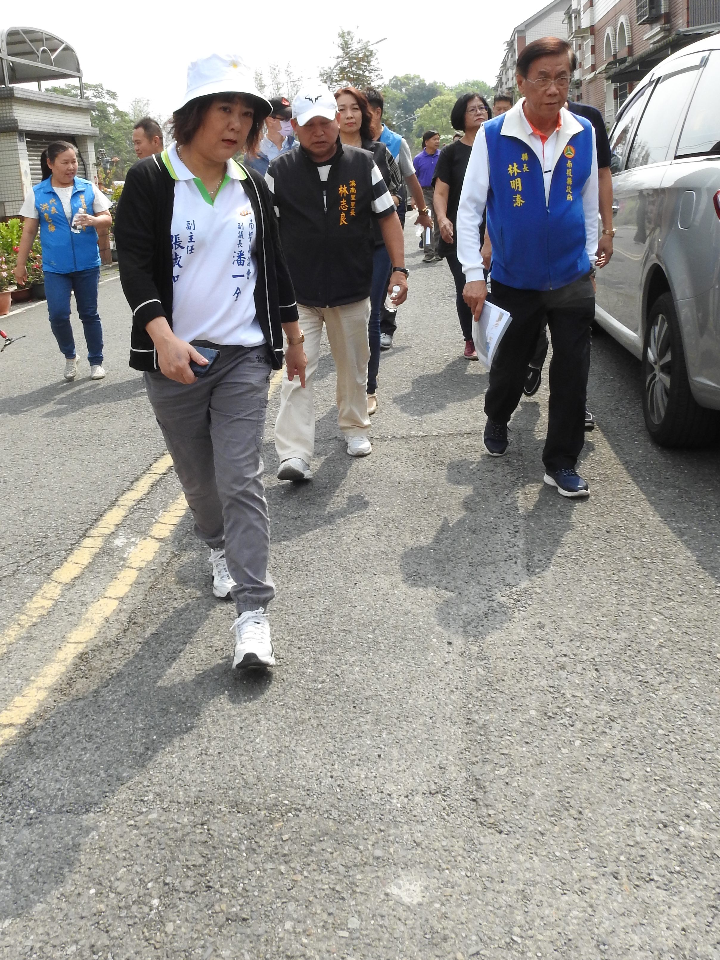 相關圖片4-埔里老舊巷道崎嶇難行 林縣長會勘更新改善