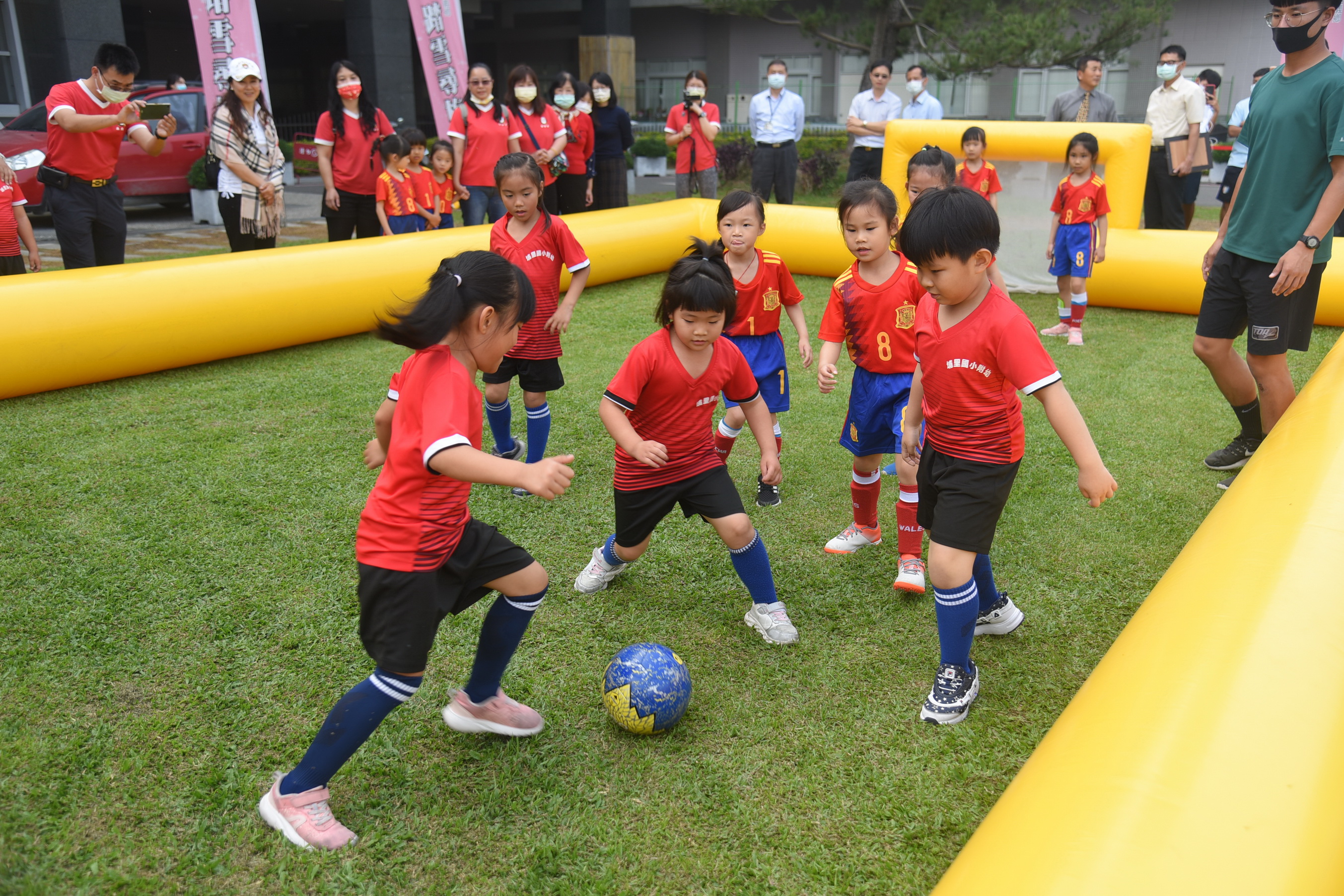 other image3-Nantou County’s 2021 Land-Home Cup Pre-school Football Tournament grandly kicks off on the 13th, March 11