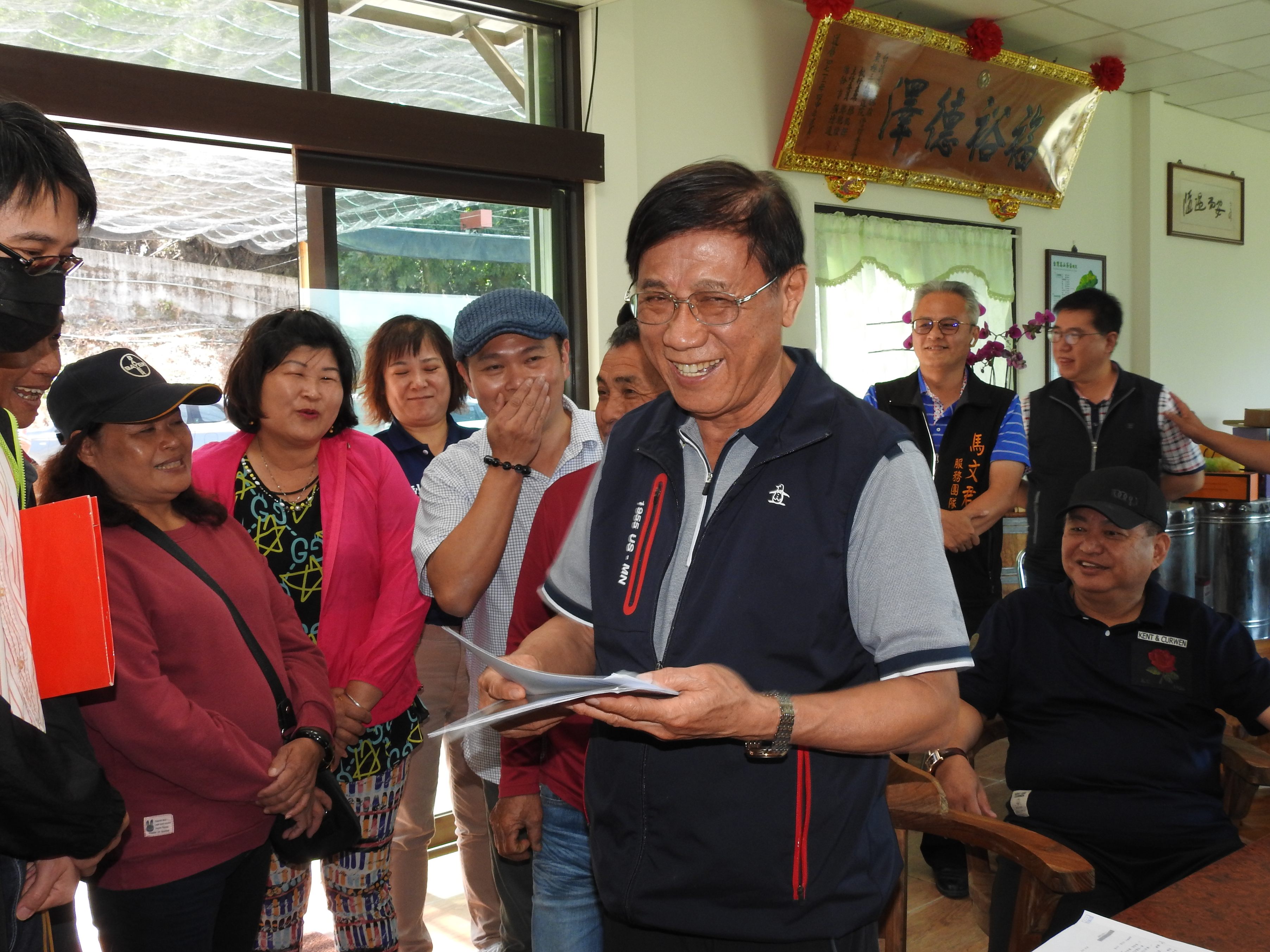 相關圖片4-仁愛鄉三村6條路破損危險 林縣長會勘砸600萬全部改善