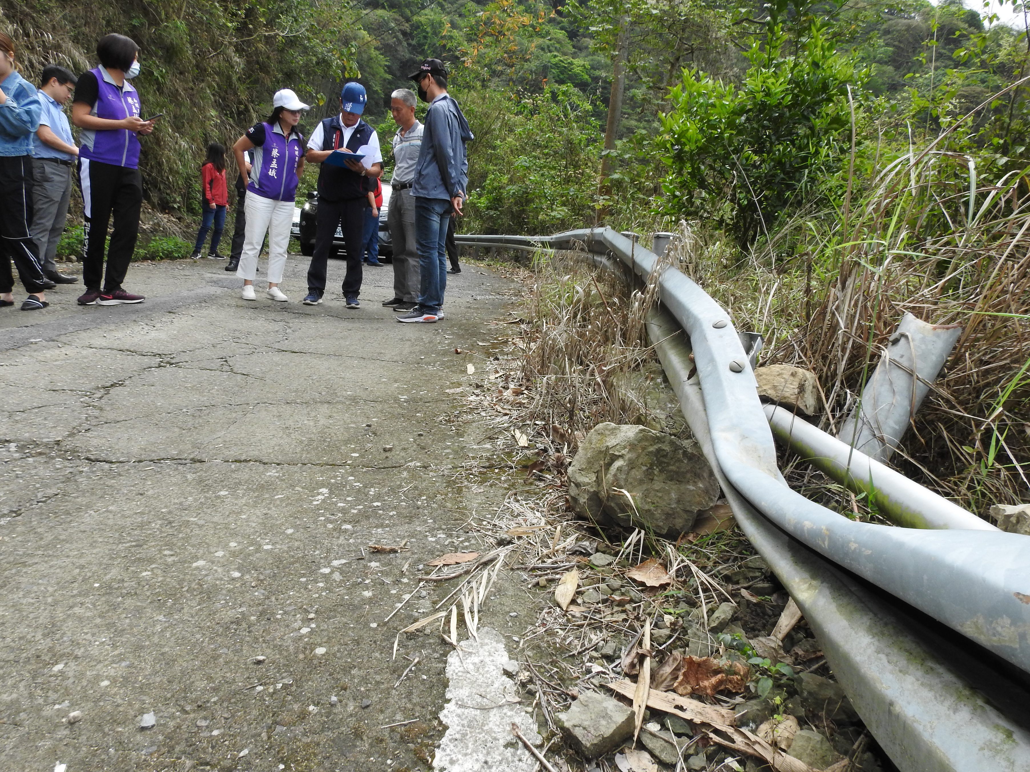 相關圖片4-竹山大鞍、秀林兩山區道路待改善 林縣長會勘有解