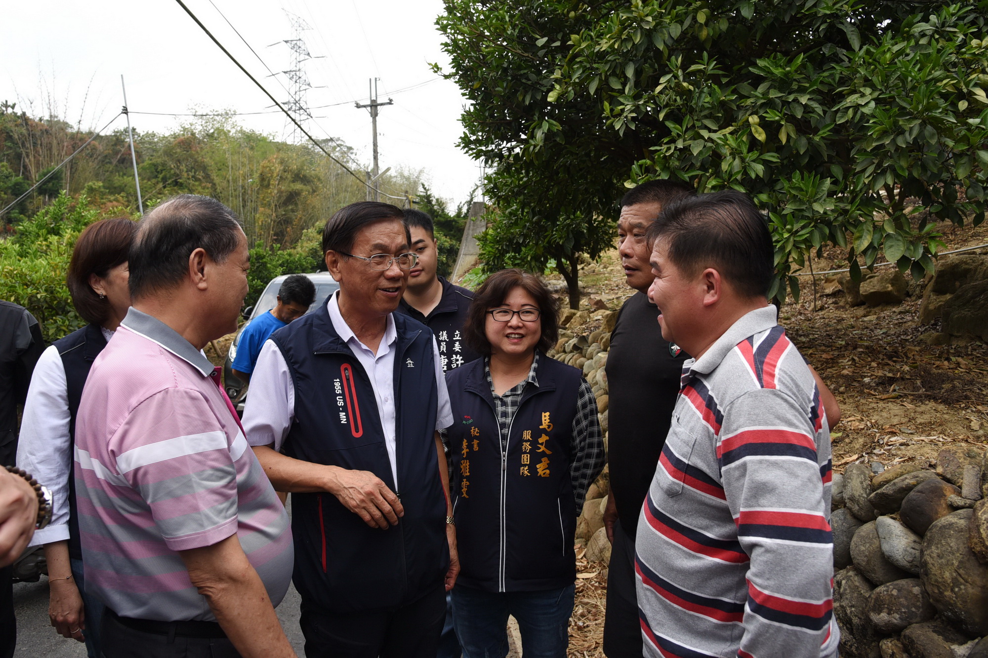 相關圖片4-林縣長會勘中寮10條農水路  投入近千萬元改善