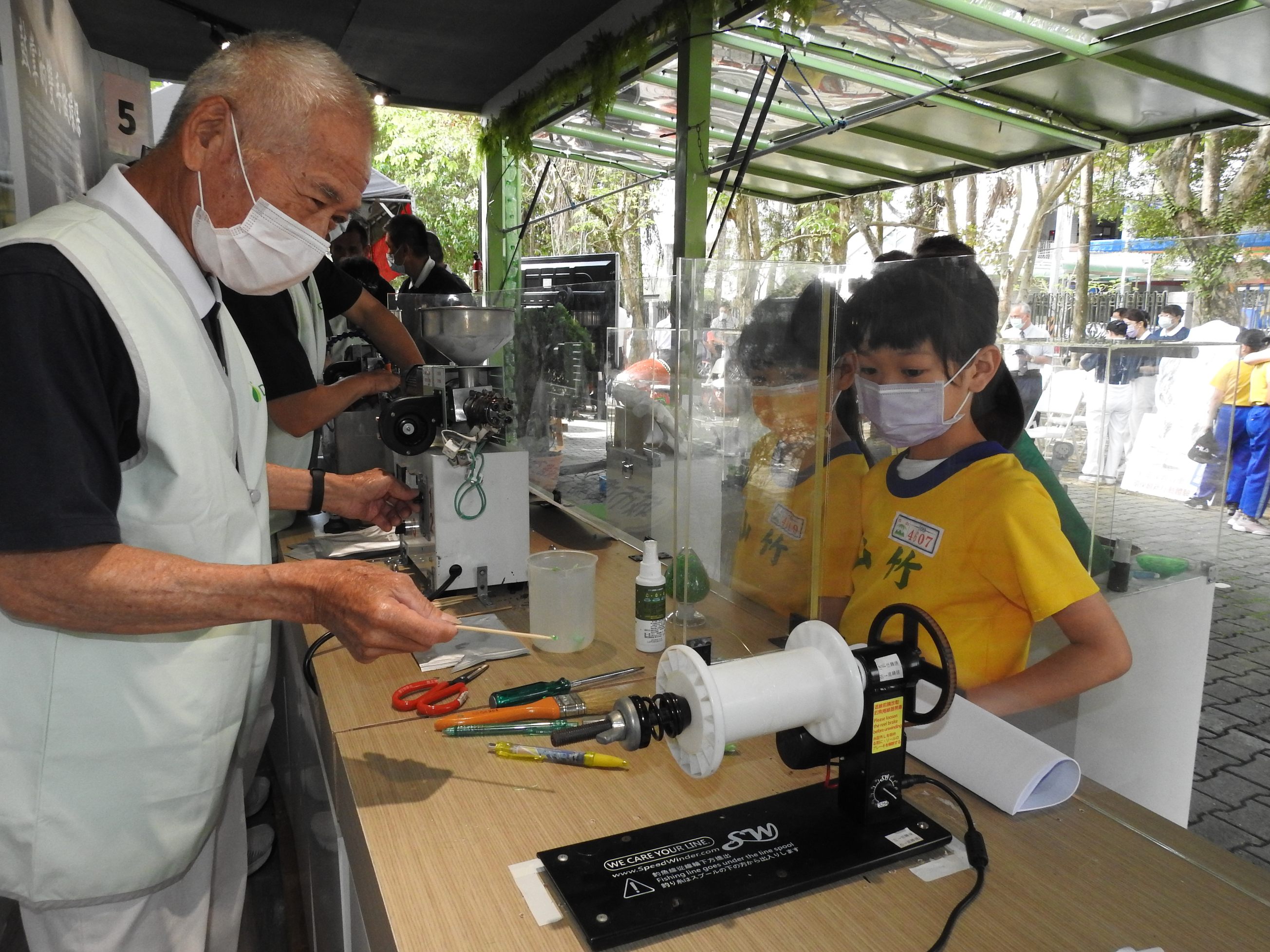 相關圖片1-慈濟行動環保教育車開進竹山 林縣長鼓勵鄰近各校參訪