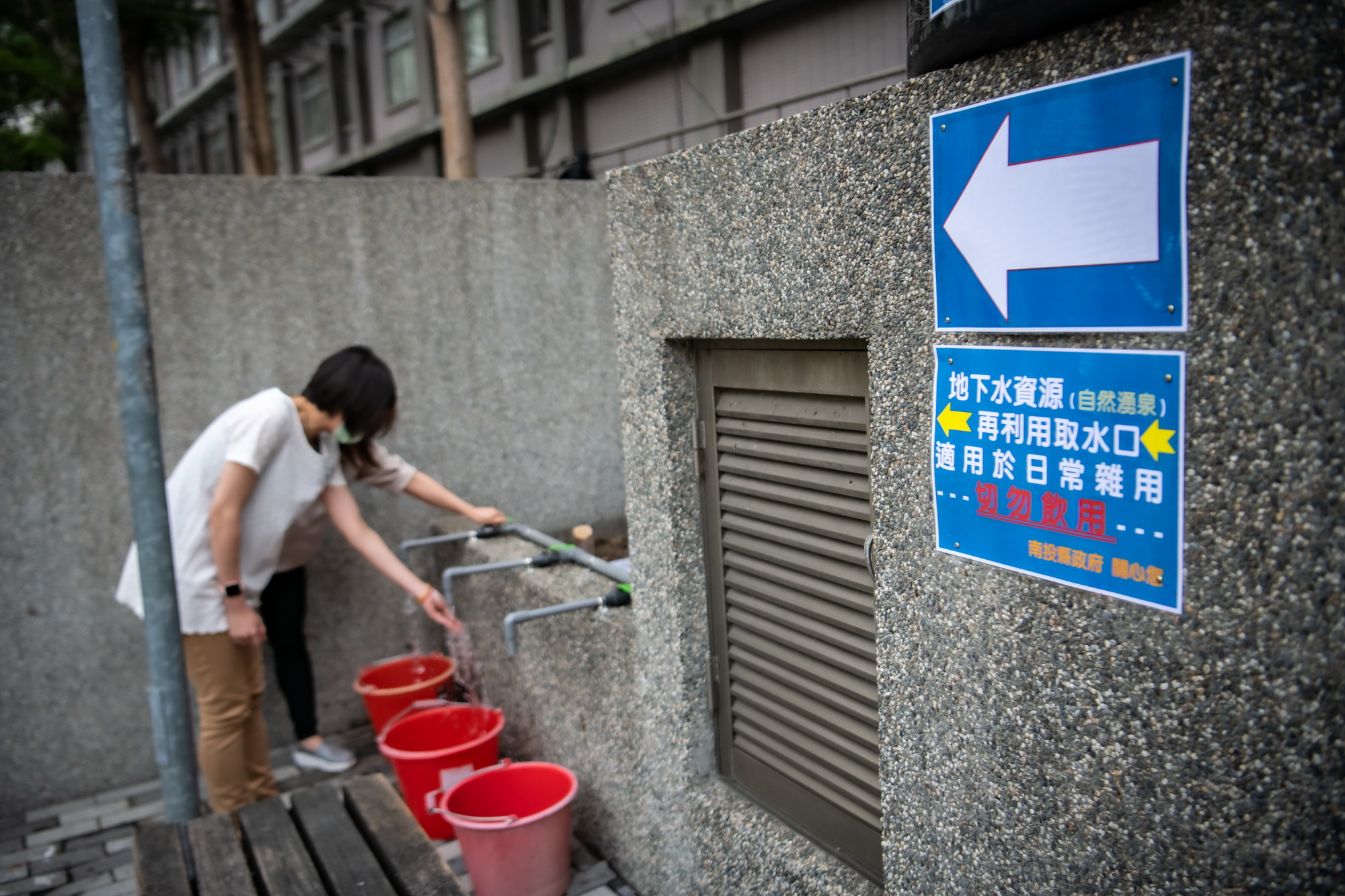 other image1-In response to the water shortage crisis, the county government makes use of underground springs for the public to use, April 8