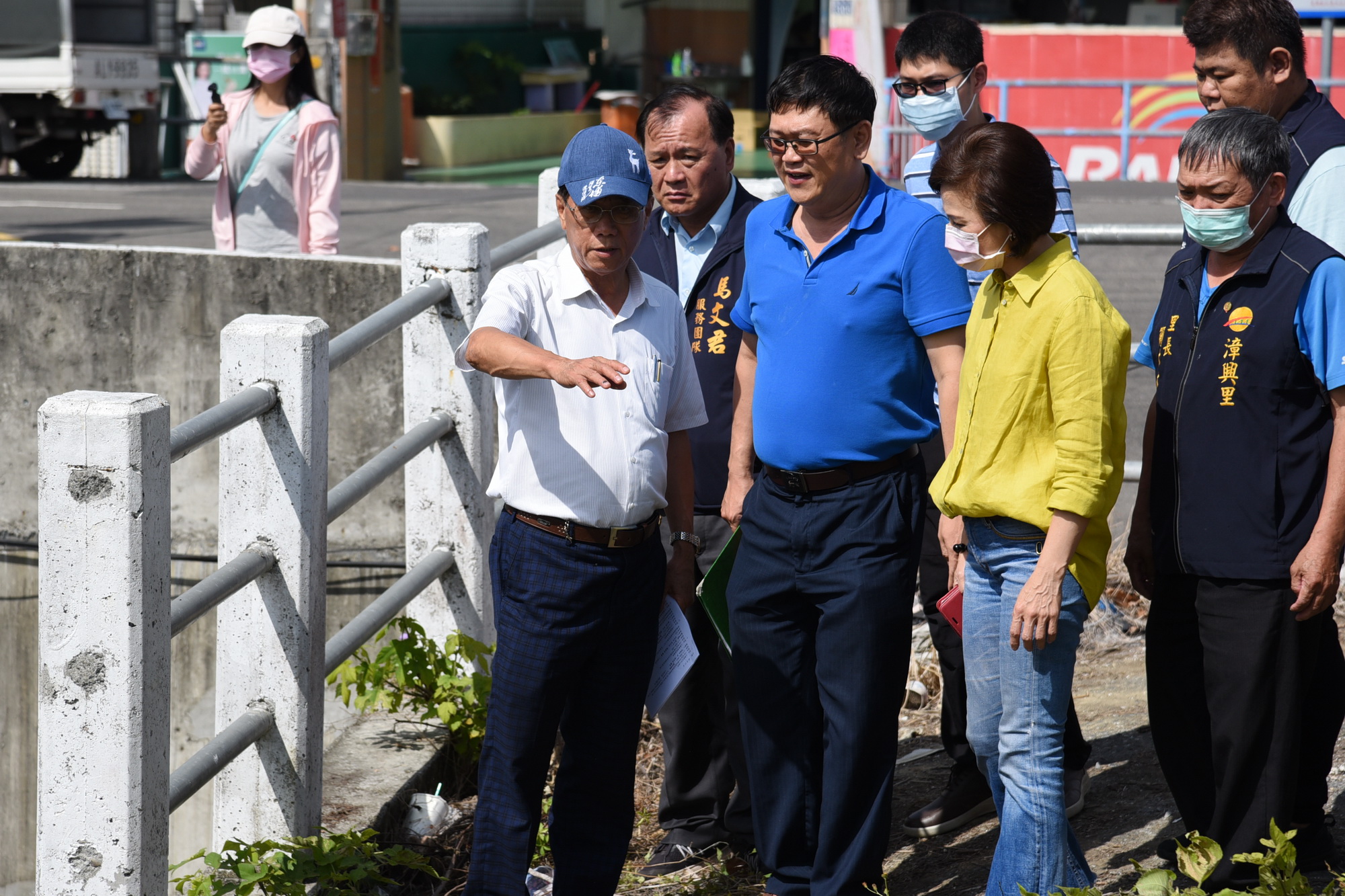 相關圖片4-林縣長會勘南投市多條道路改善工程