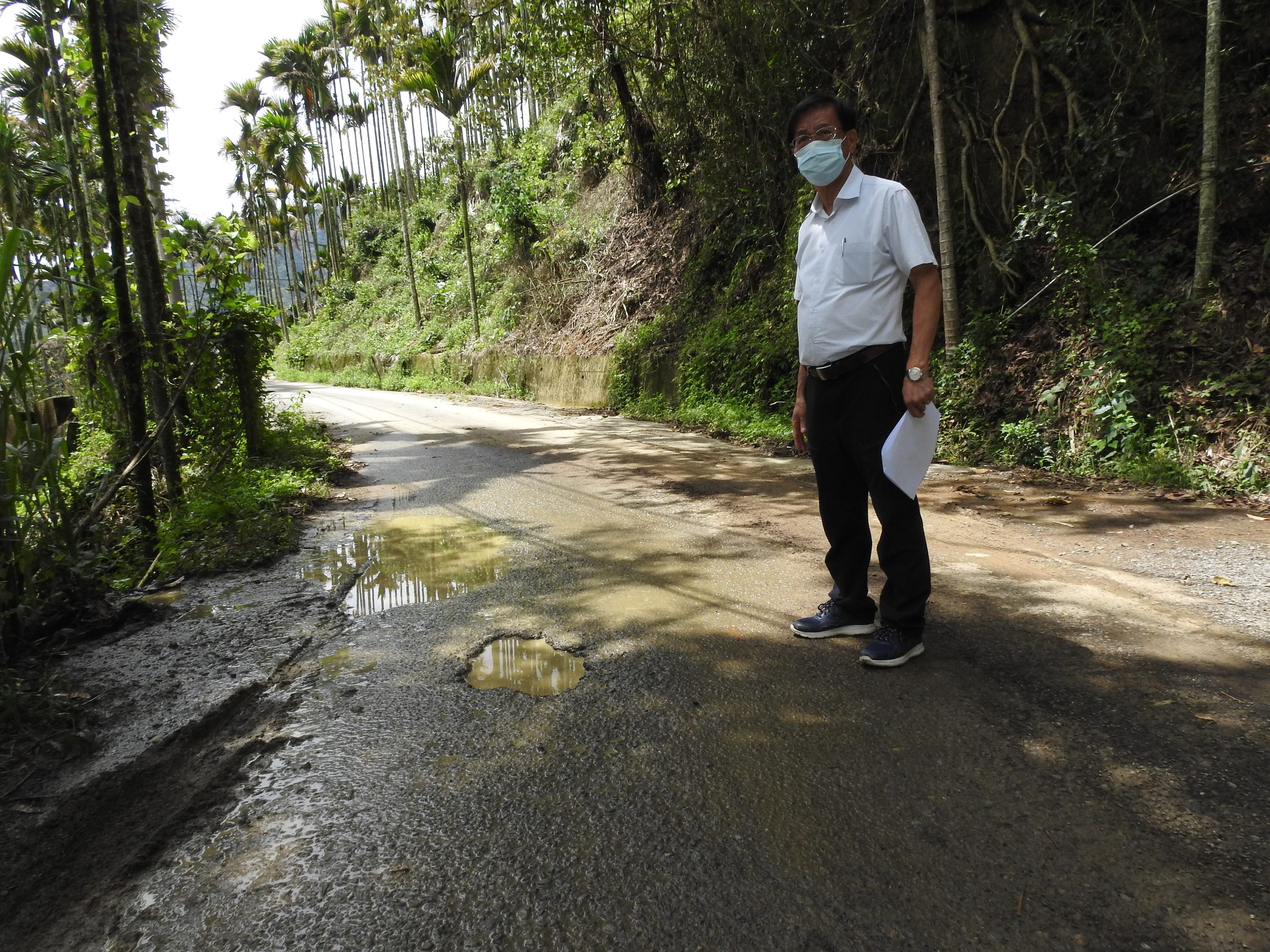 相關圖片1-趁防疫超前部署 改善觀光基礎建設 九份二山龍南路重鋪1.5公里