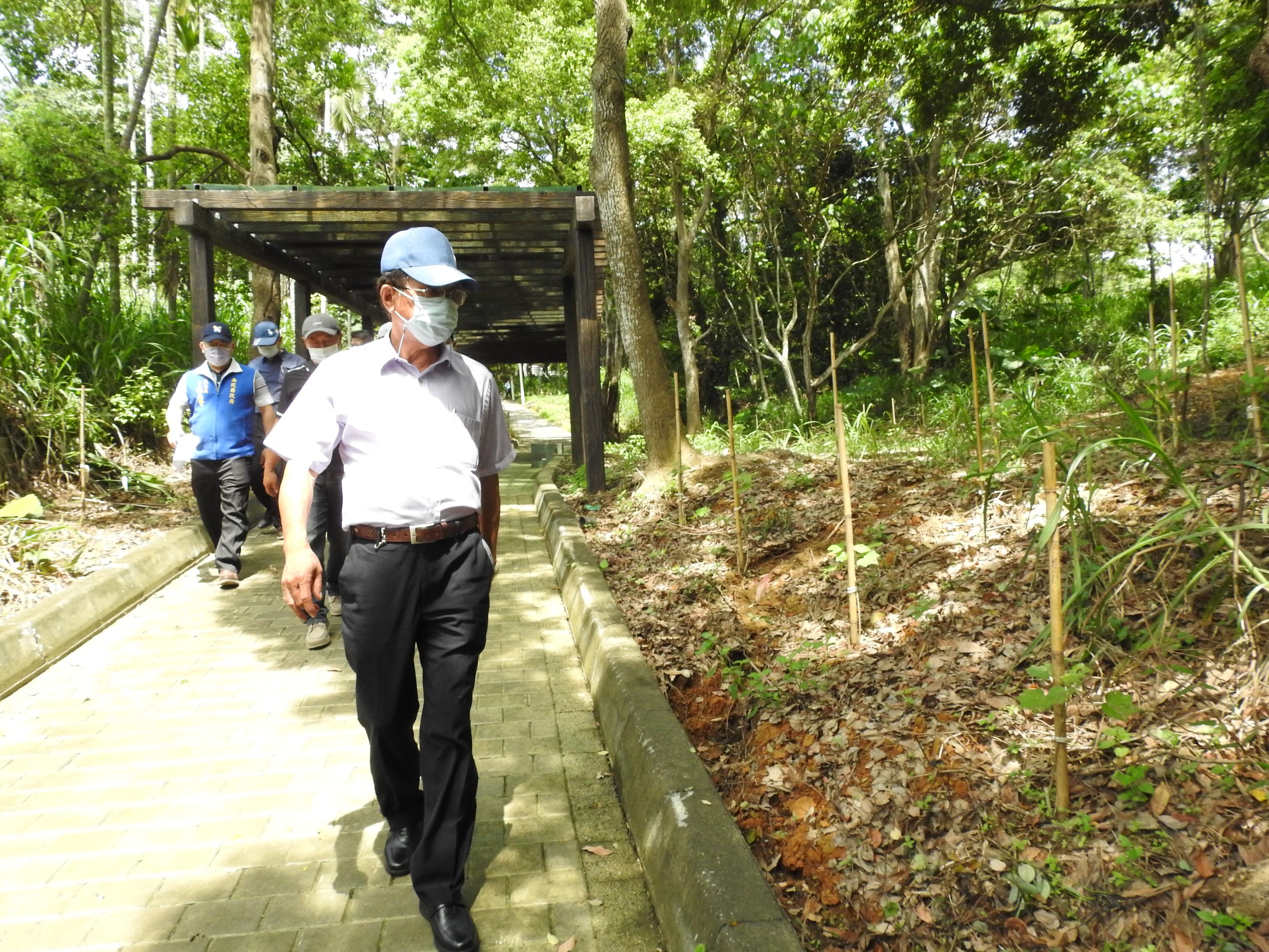 相關圖片1-撼龍步道健走抗疫 林縣長會勘增設指標完善設施