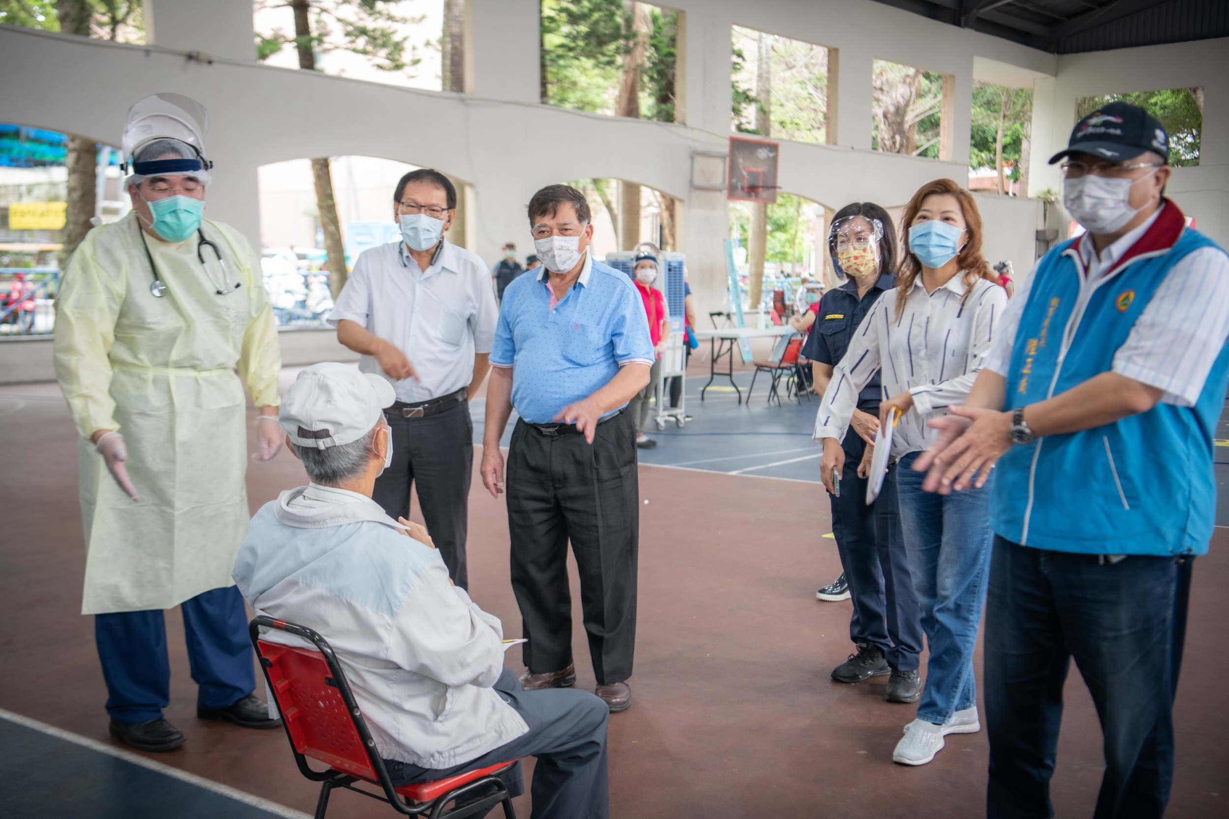 News images-The vaccination of the second batch of AZ vaccines begins and by crowd diversion, flow subdivision and different schedule, older adults can get vaccinated at ease, June 19