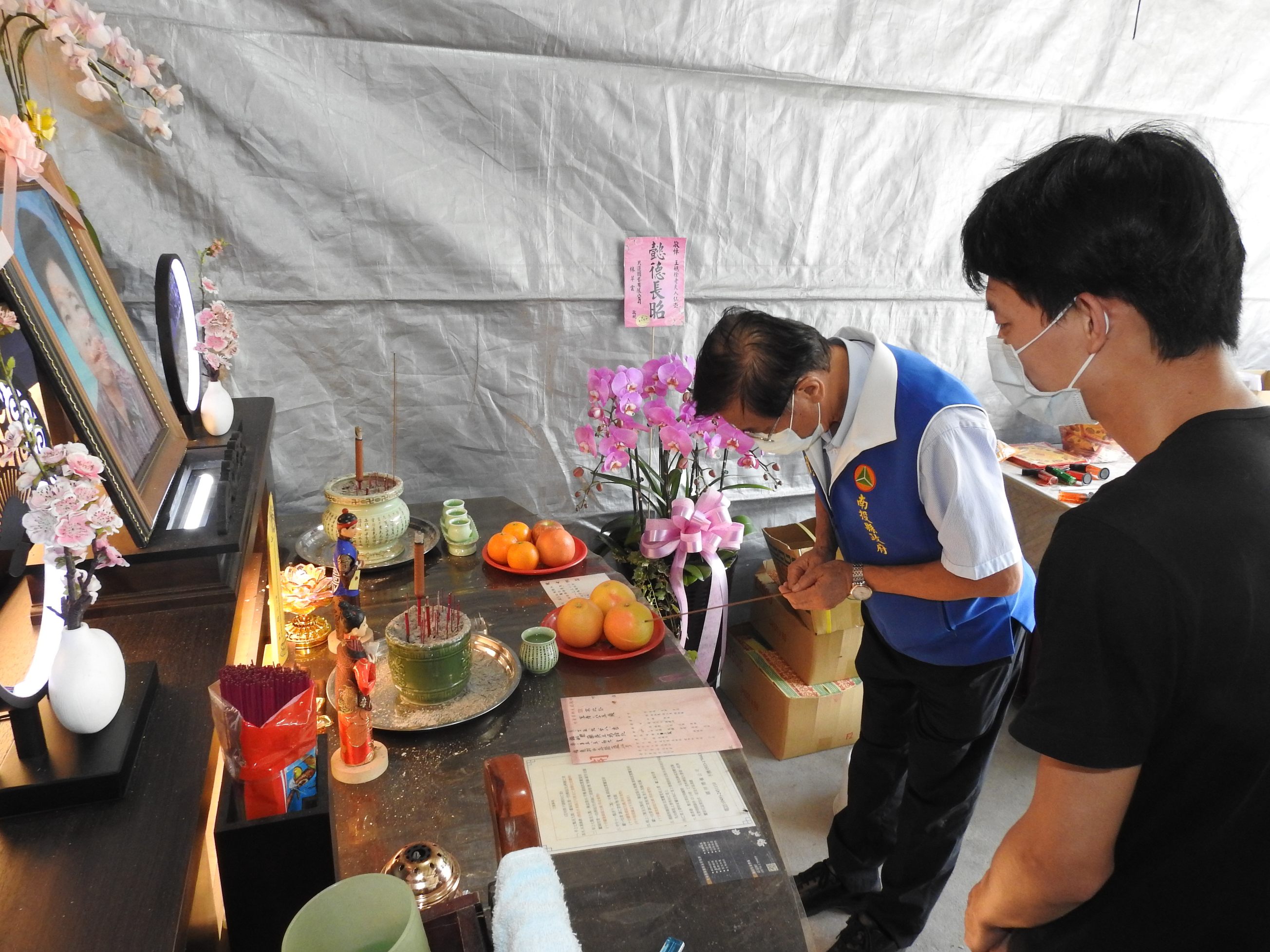 other image1-A relief program for COVID-19 is initiated and County Magistrate Lin presents relief payments in person, June 25