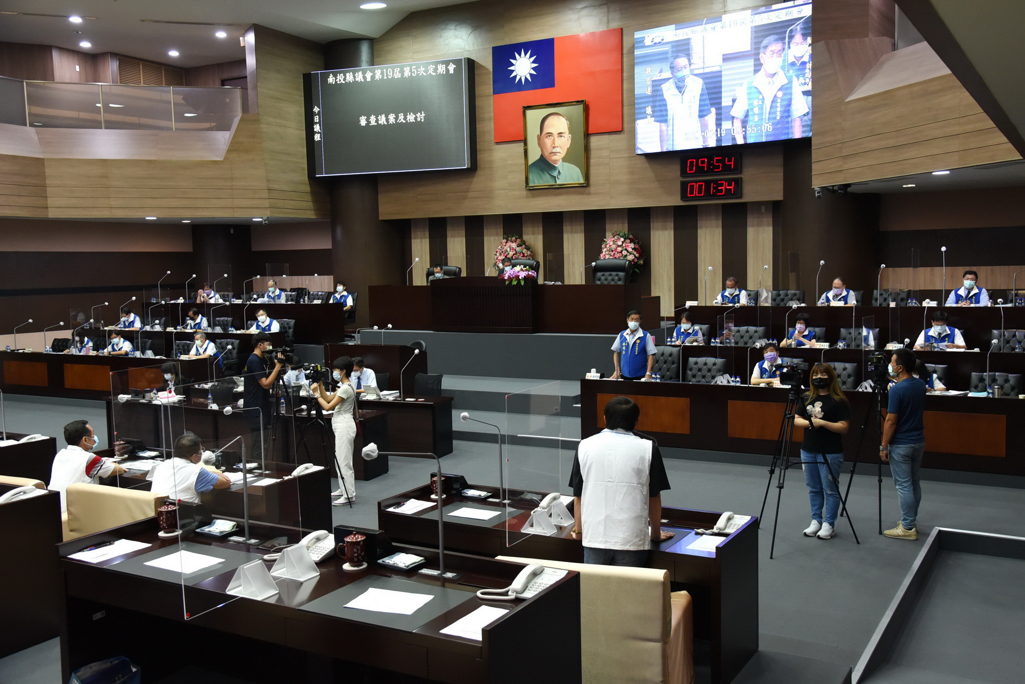 相關圖片1-議員關心疫苗接種  南投疫苗使用率已達71.9%