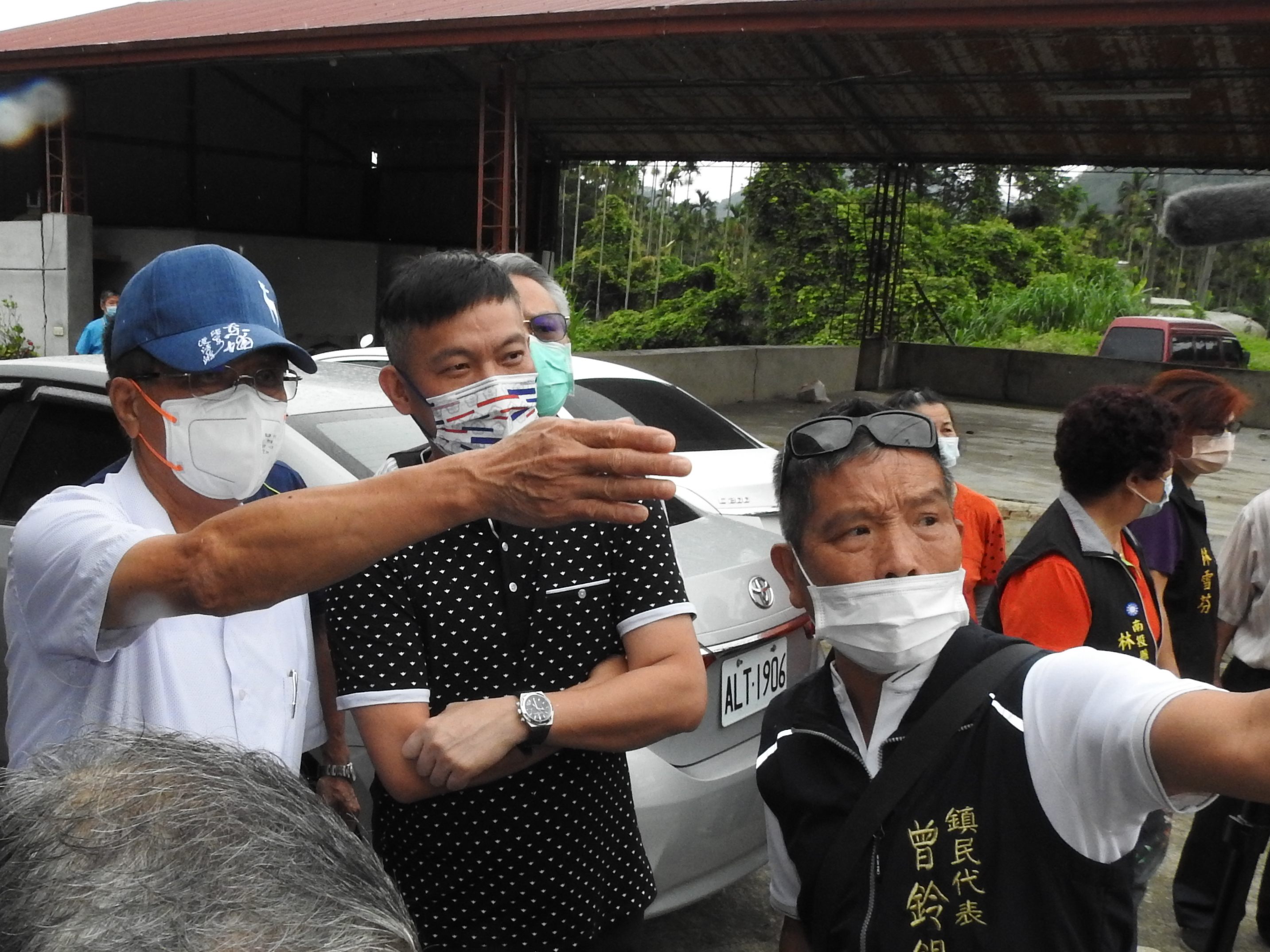 相關圖片1-林縣長會勘埔里道路排水 趕颱風來襲前砸近700萬元改善