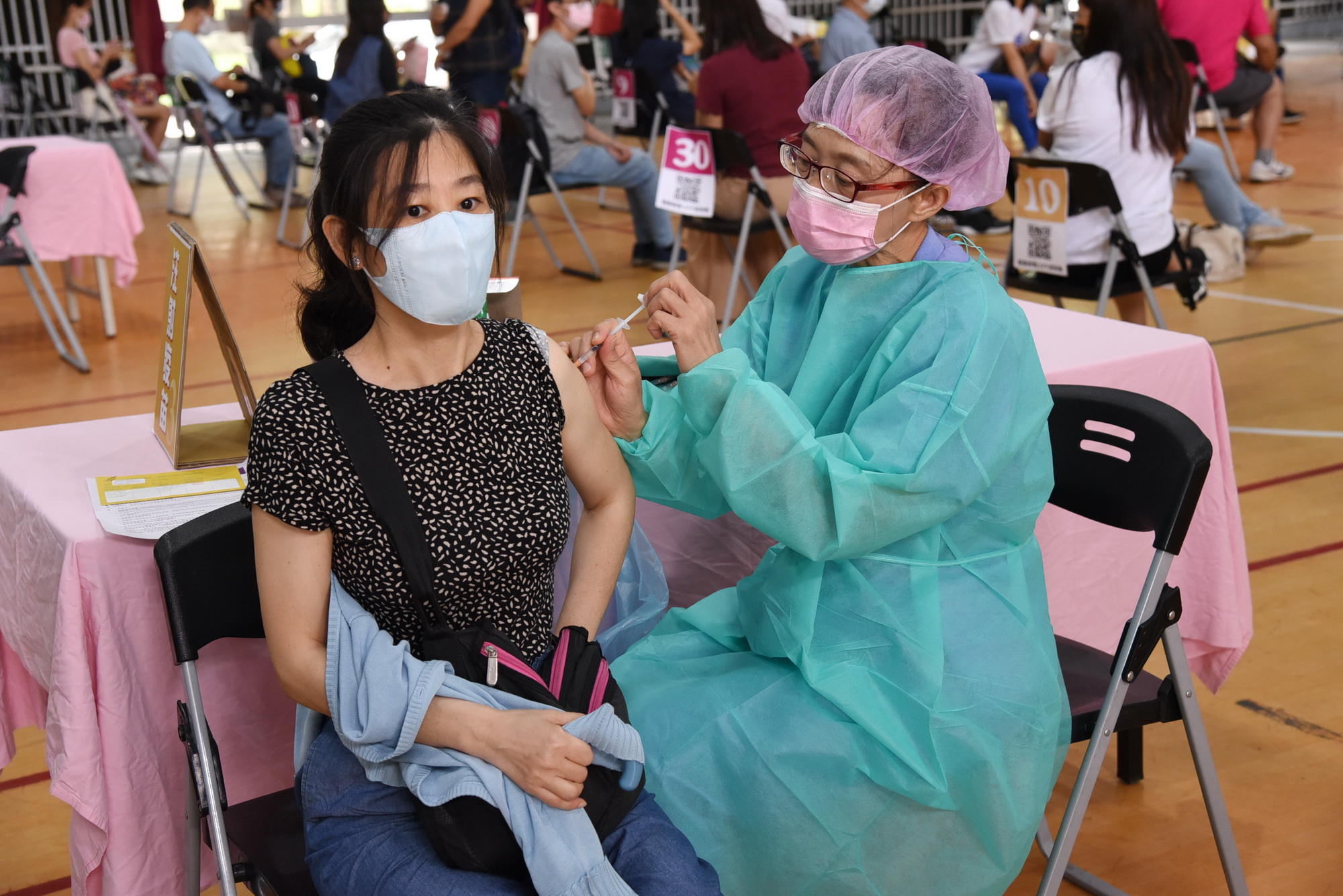 other image2-The vaccination for educational staff of junior and senior high school in Nantou County will be carried out at different sites for three consecutive days, August 5