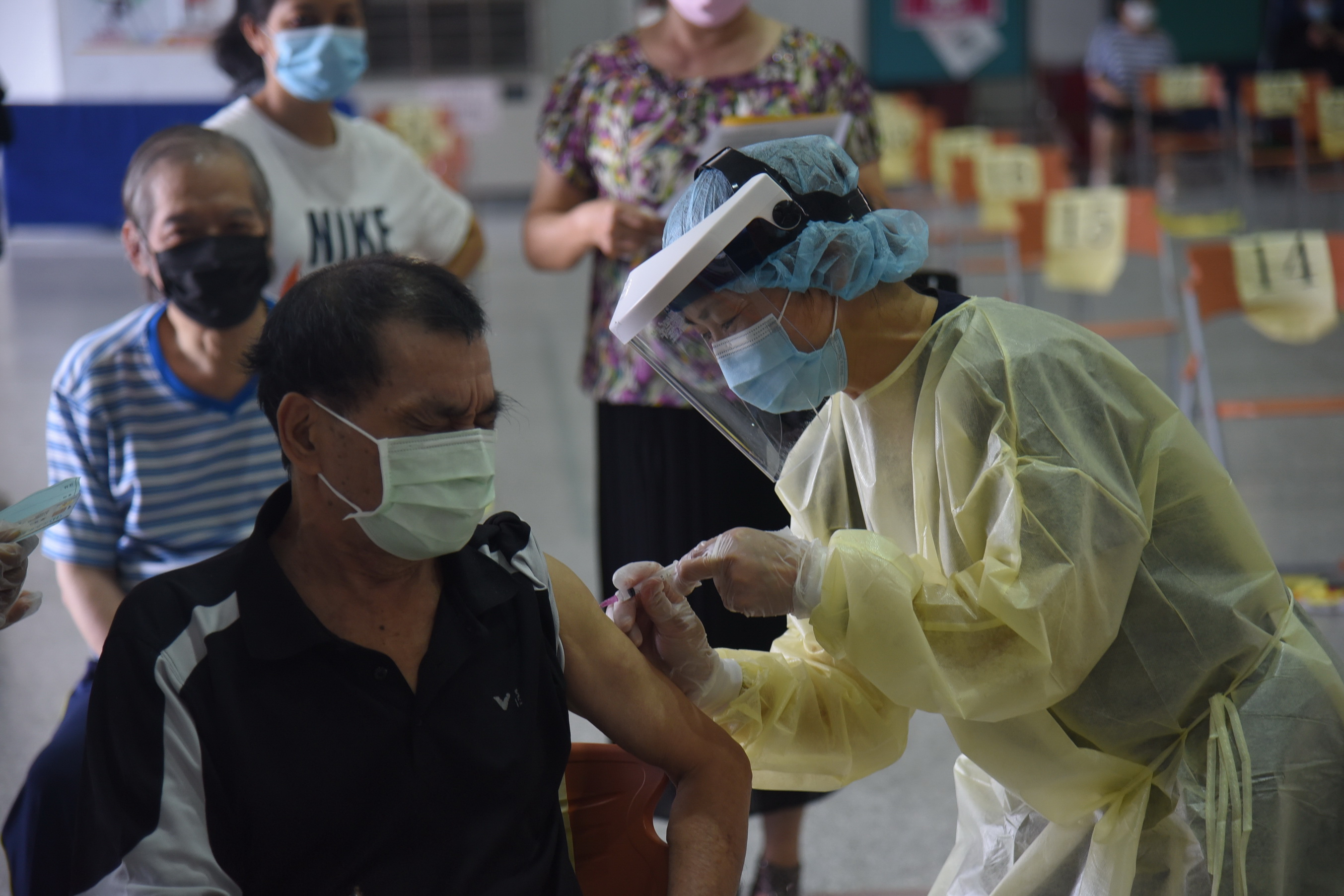 other image1-Nantou County Government receives positive feedback for helping older adults aged 66 with vaccination registration, August 21