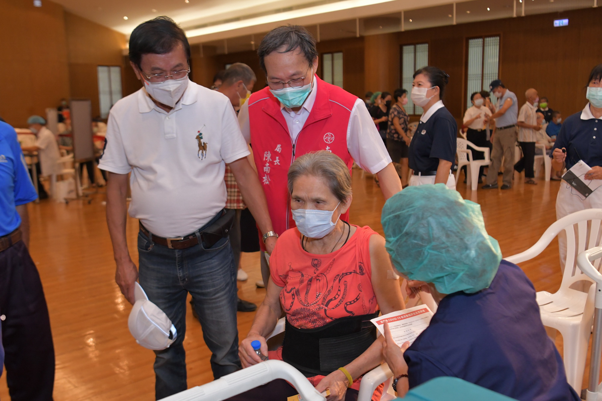 News images-The 2nd-dose Moderna vaccination begins. County Magistrate Lin cares for people’s vaccination status, October 2