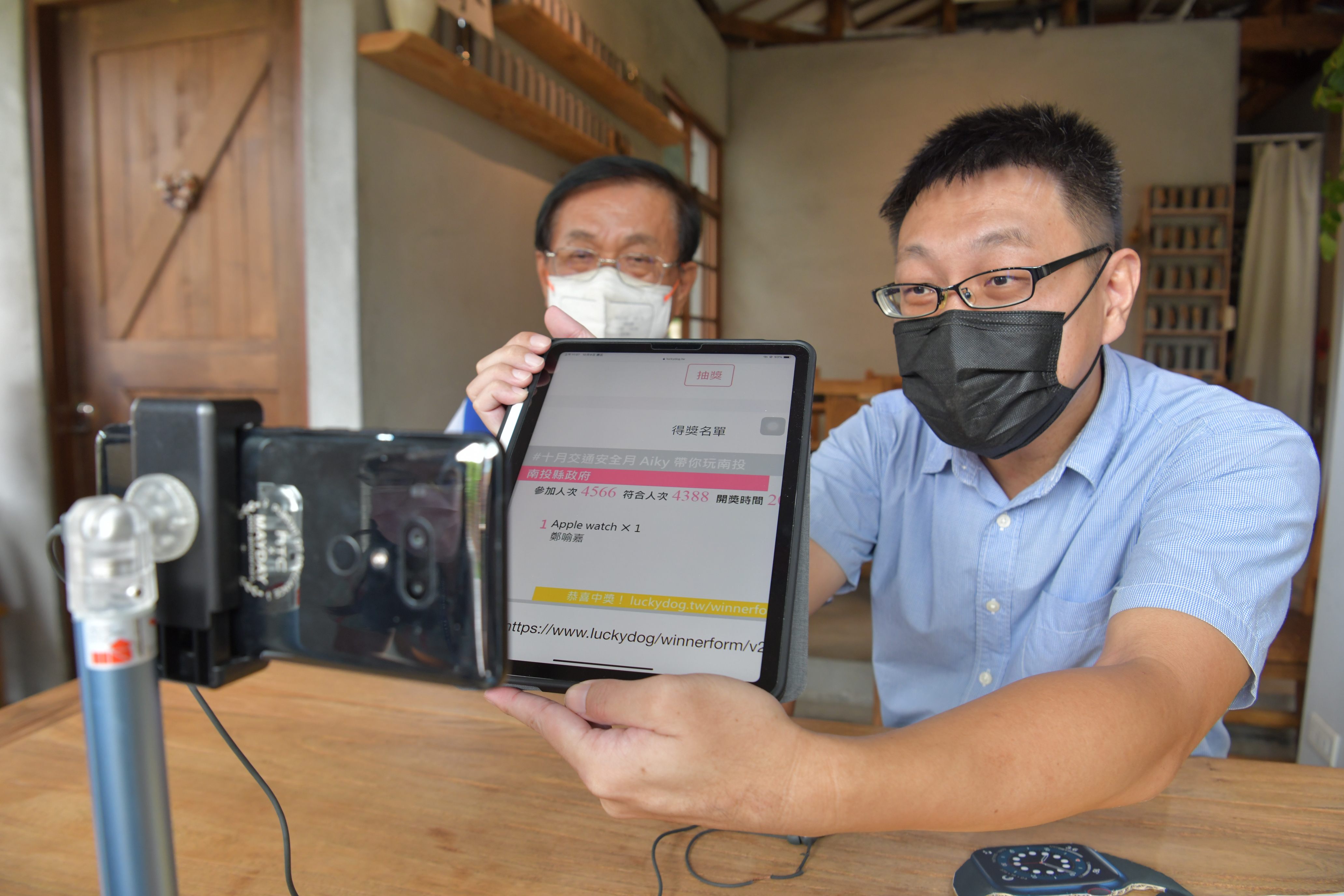 other image3-Nantou County Magistrate turns into an Internet celebrity to promote the Traffic Safety Month and encourage people to travel to Nantou during the Double Tenth Day and to have a safe trip, October 8