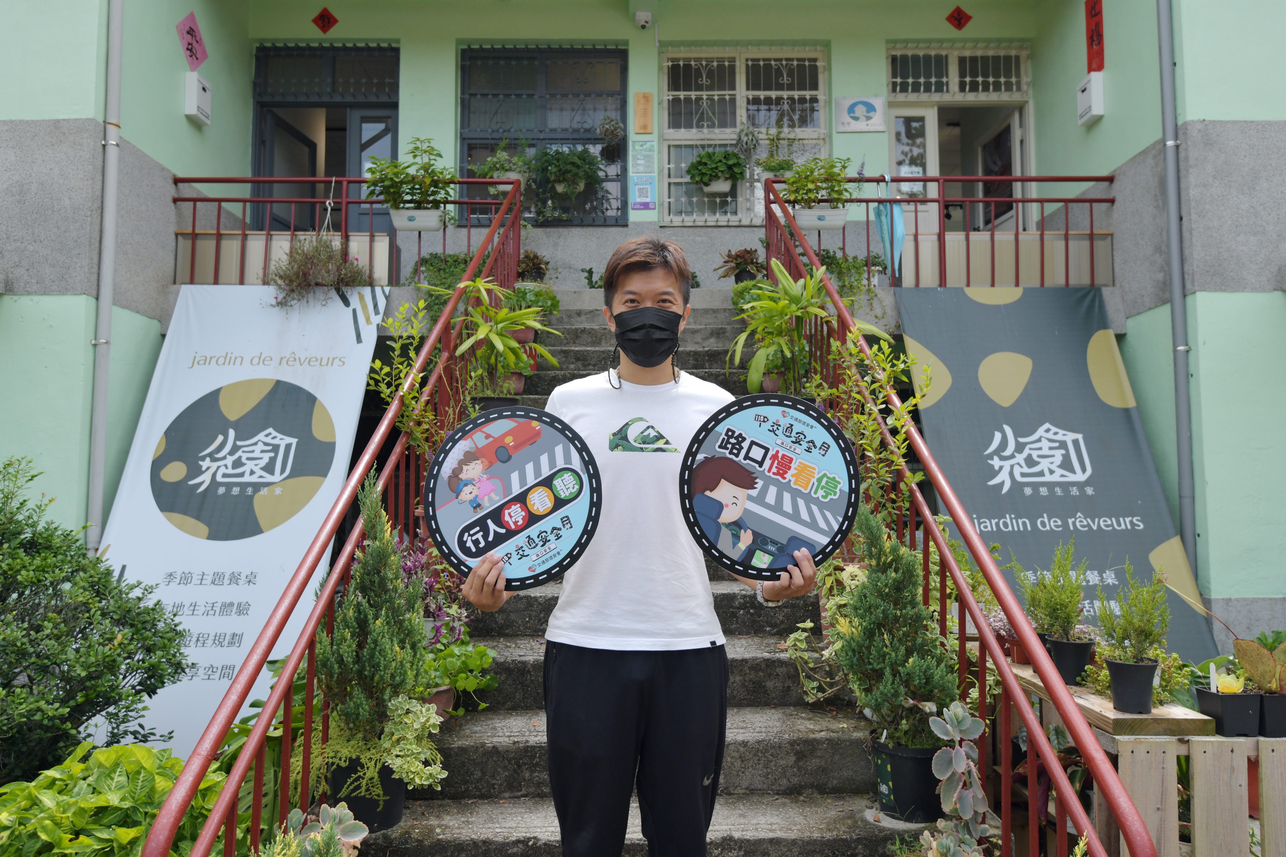 other image4-Nantou County Magistrate turns into an Internet celebrity to promote the Traffic Safety Month and encourage people to travel to Nantou during the Double Tenth Day and to have a safe trip, October 8