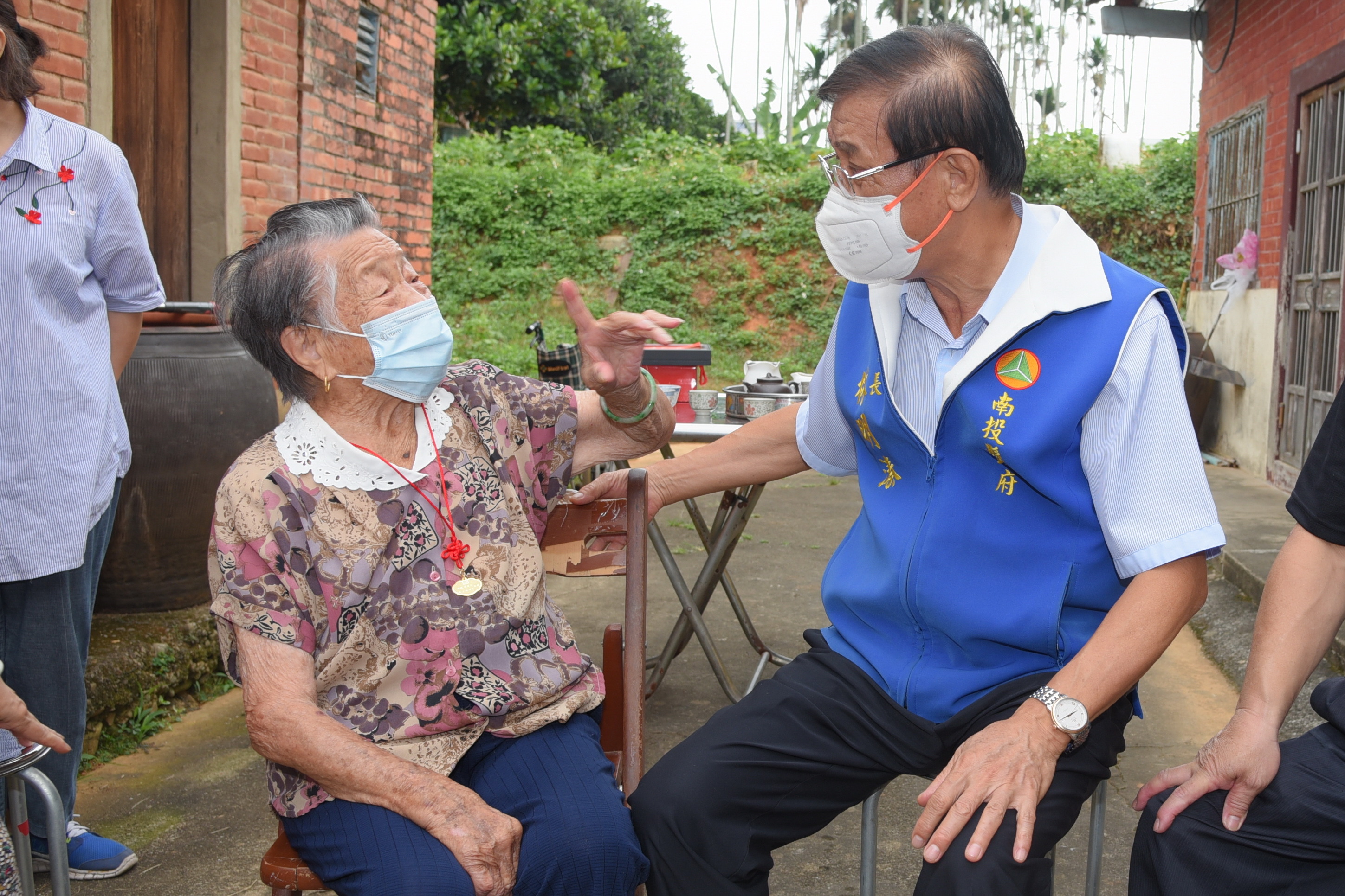 News images-The Double Ninth Festival is near. County Magistrate Lin sends good wishes to centenarians, October 8