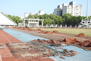 other image3-Track rehabilitation of Nantou County Stadium will be completed in May. County Magistrate Lin inspects the status and quality on the site, January 13
