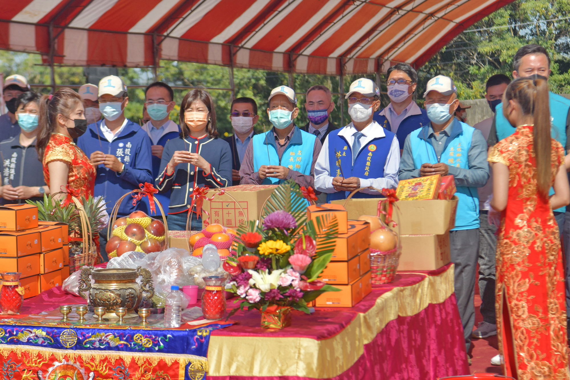 other image3-Creating a world-class scenic spot with a self-raising funding of NT$ 510 million. County Magistrate Lin starts the construction of “Sky Star” together with distinguished guests, January 27