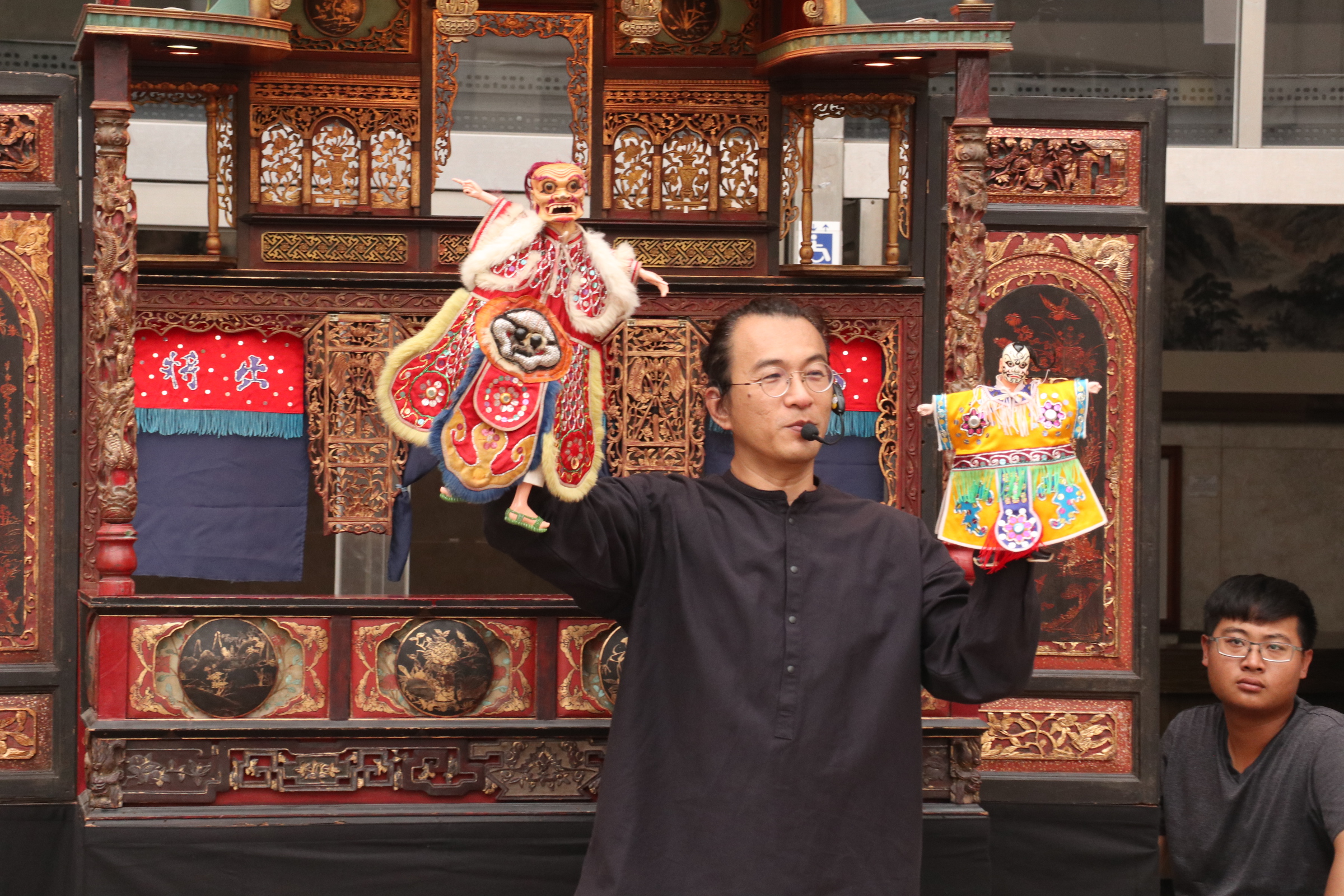 文章圖片-㩳愉轃北管掌中實驗團〈濟公傳之白水湖〉3月26日(六)14：30南投縣政府文化局戶外廣場。