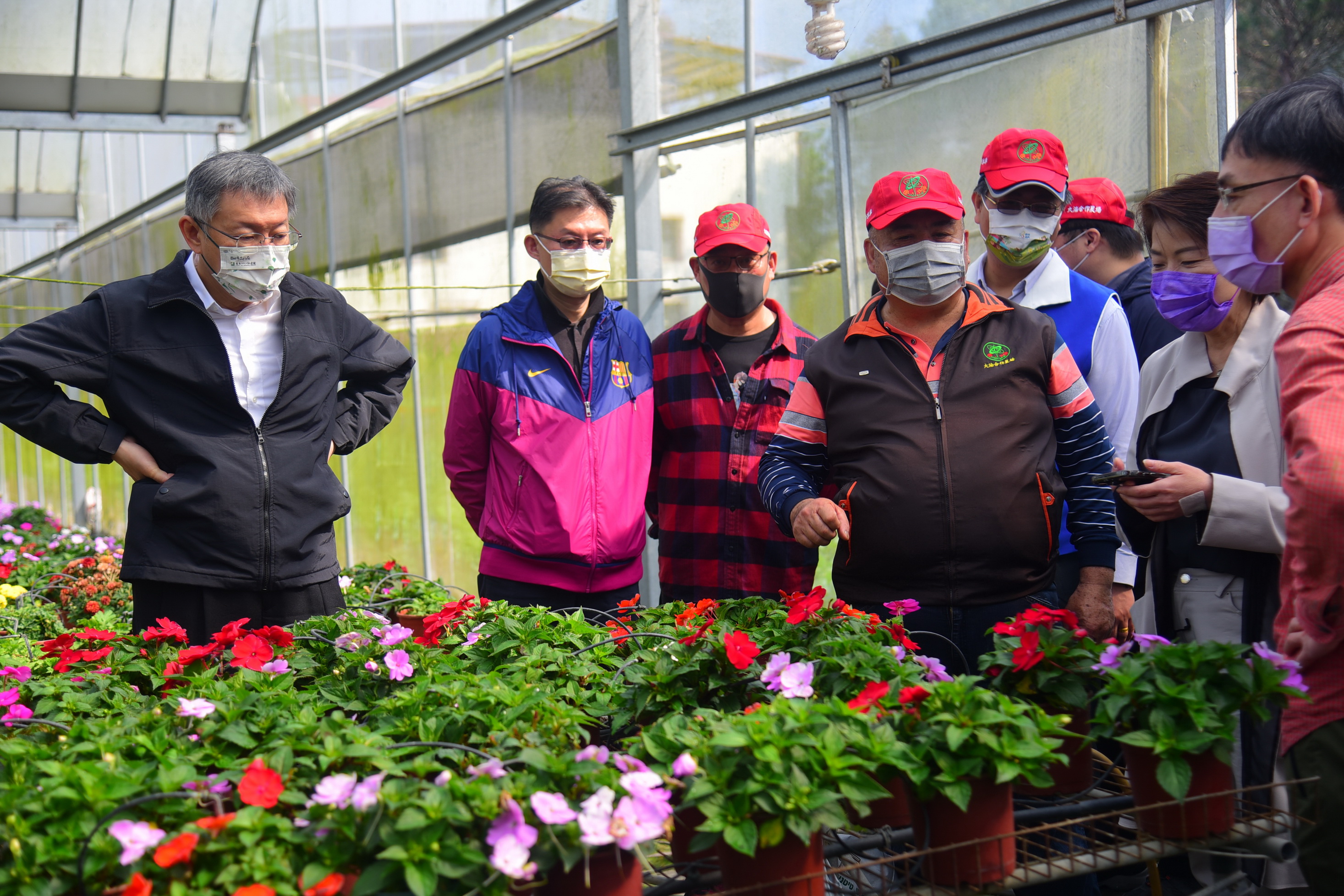 other image4-Taipei City Government visits the Puli floral industry, Nantou Deputy County Magistrate Chen hopes to improve the cold chain supply system together, March 6