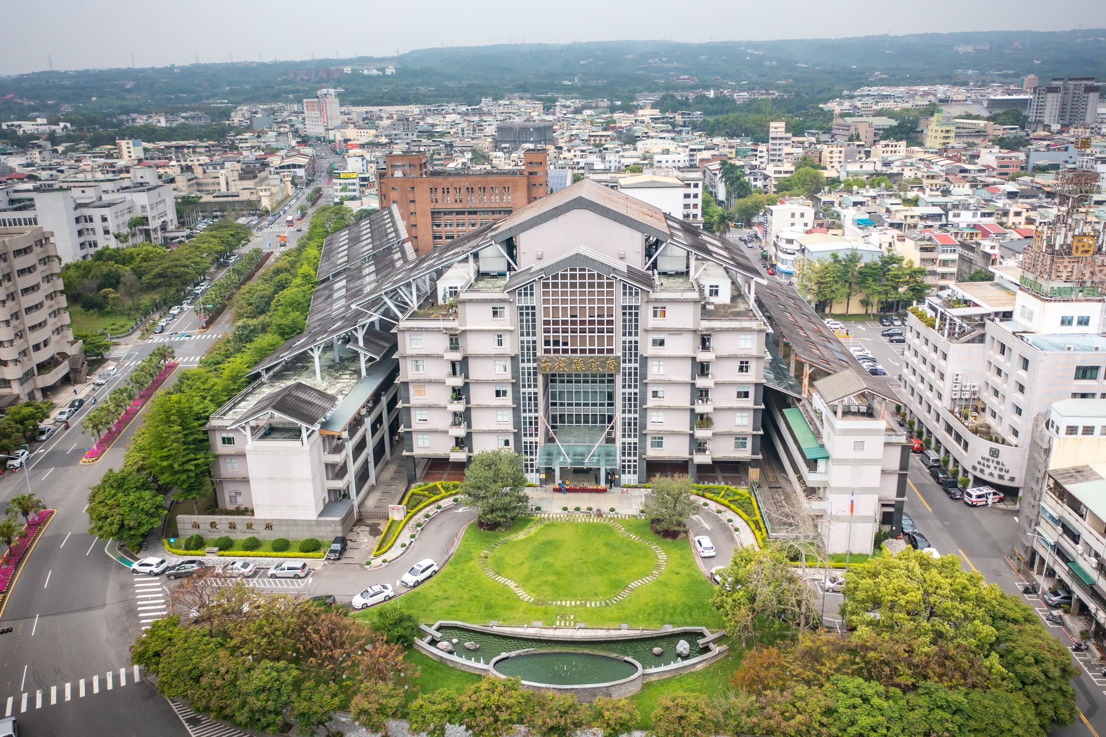other image1-Nantou County Government Administration Building remains in service during reconstruction, April 8