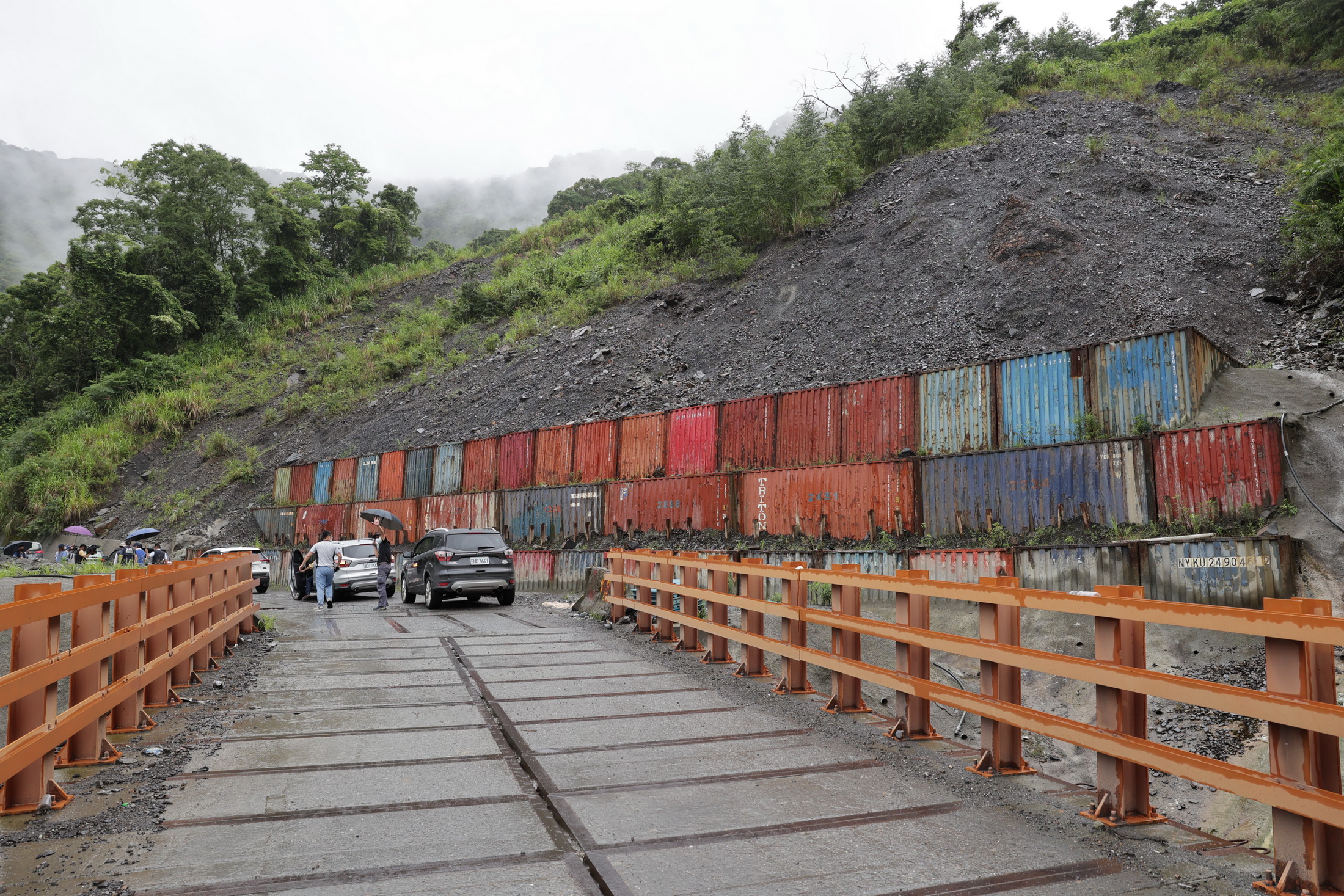 other image2-Nantou County Government improves Lixing Industrial Road with asphalt concrete pavements, May 26