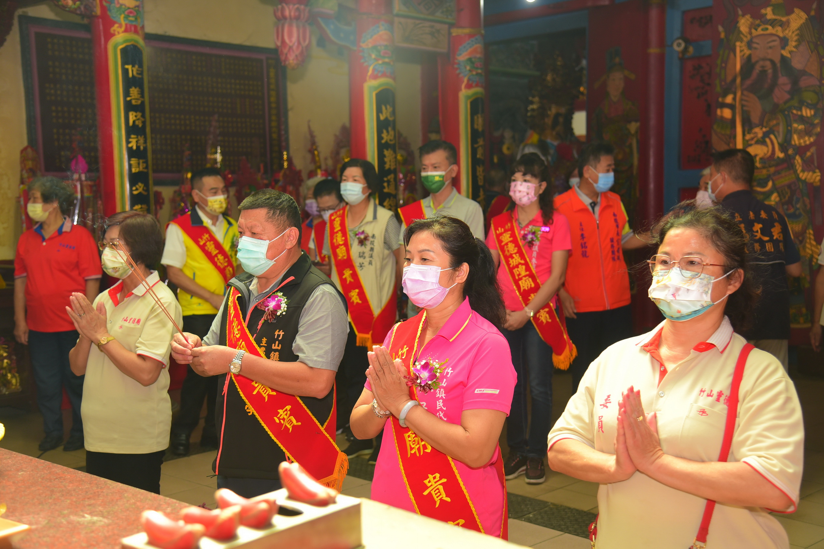 (開新視窗)連至 花絮3 完整照片
