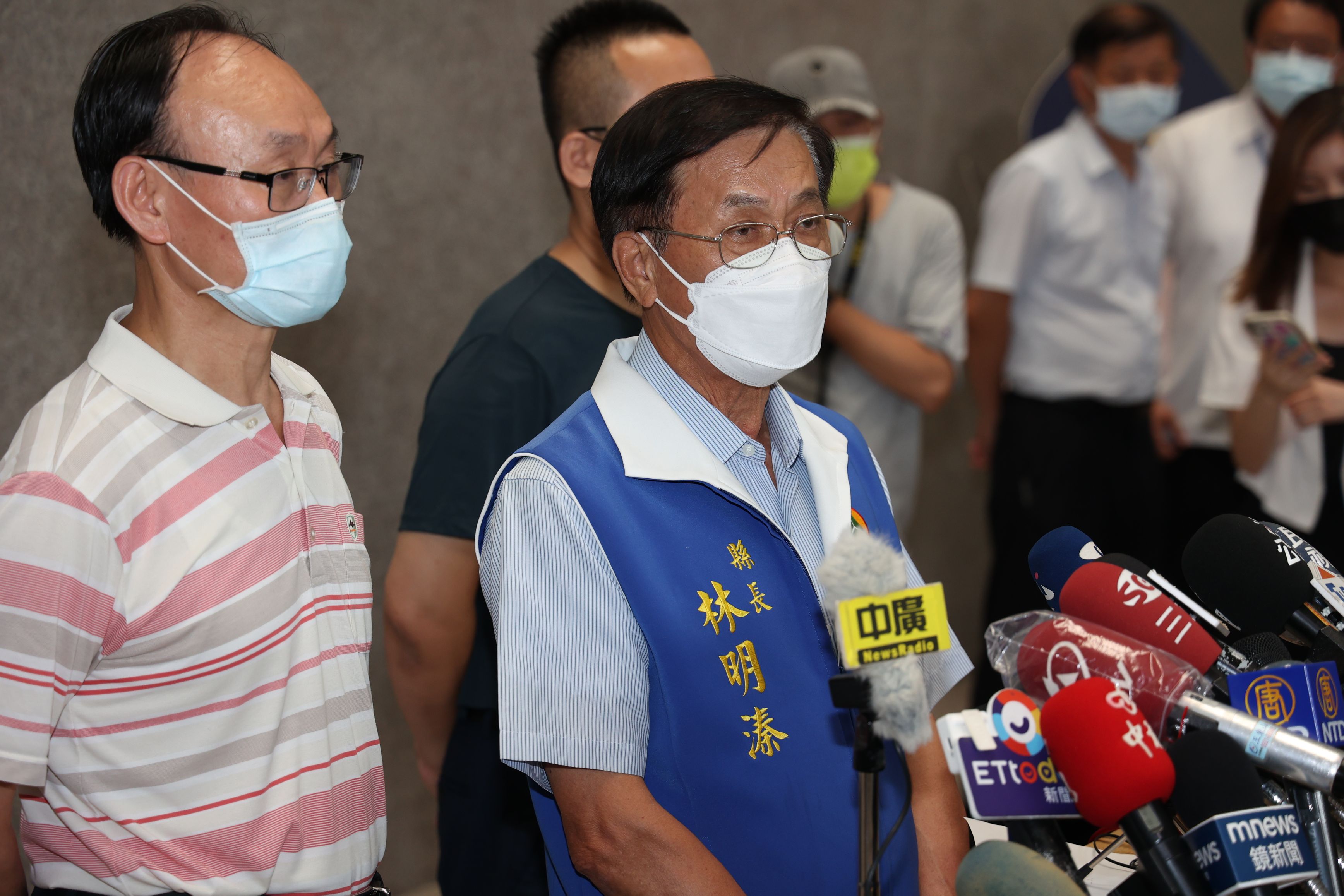 News images-Caotun shooting solved in 21 hours, County Magistrate Lin awards NT$ 100,000 to the police for their painstaking efforts and urges crackdown on illegal firearms, July 15