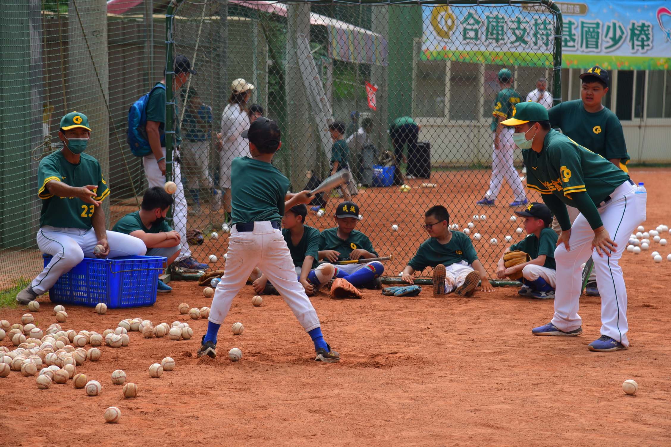 other image4-TCB Supporting Junior Baseball Event concludes, County Magistrate Lin appreciates the Taiwan Cooperative Bank for donating sneakers, August 24