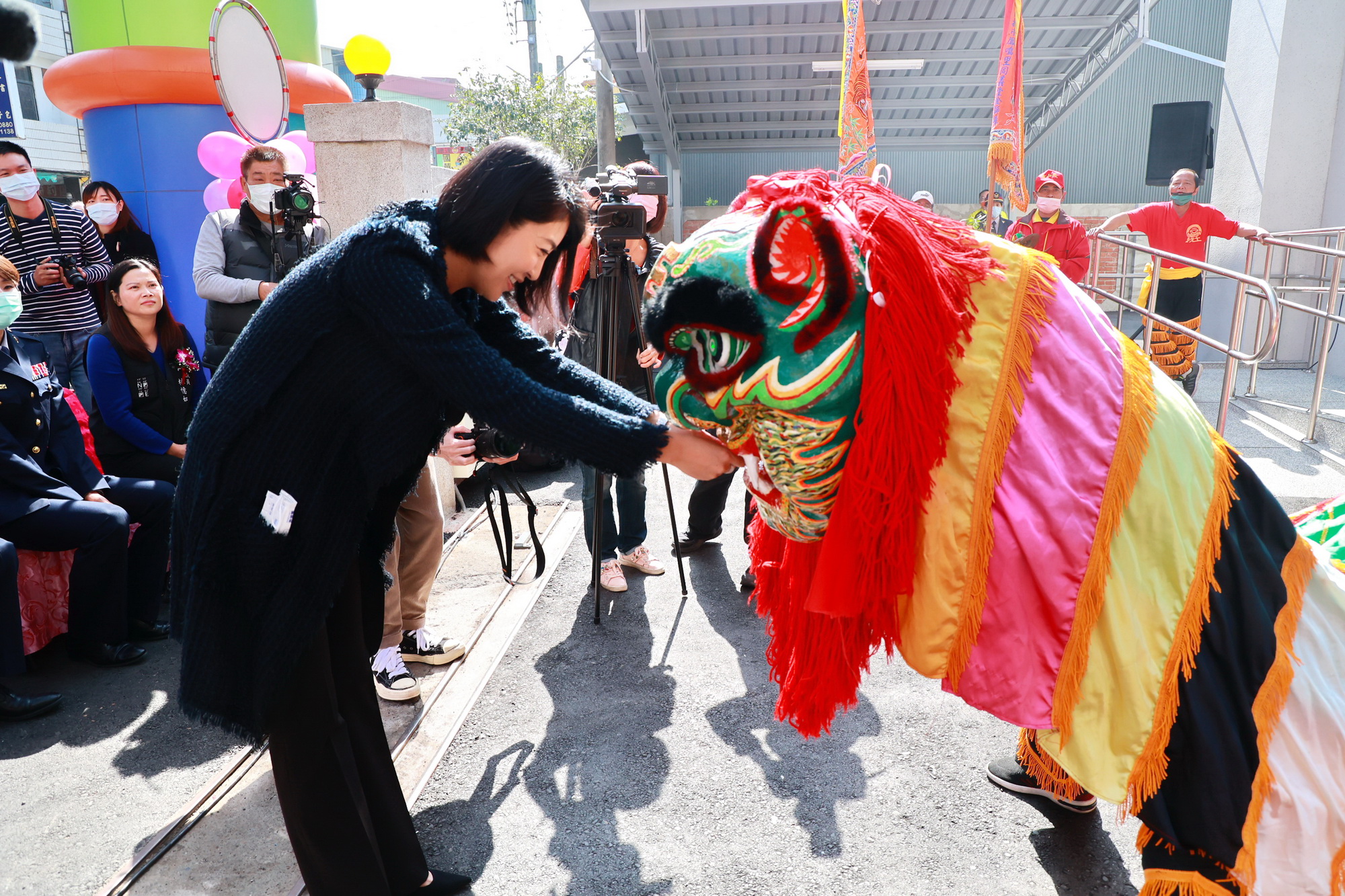 (開新視窗)連至 祥獅獻瑞 完整照片