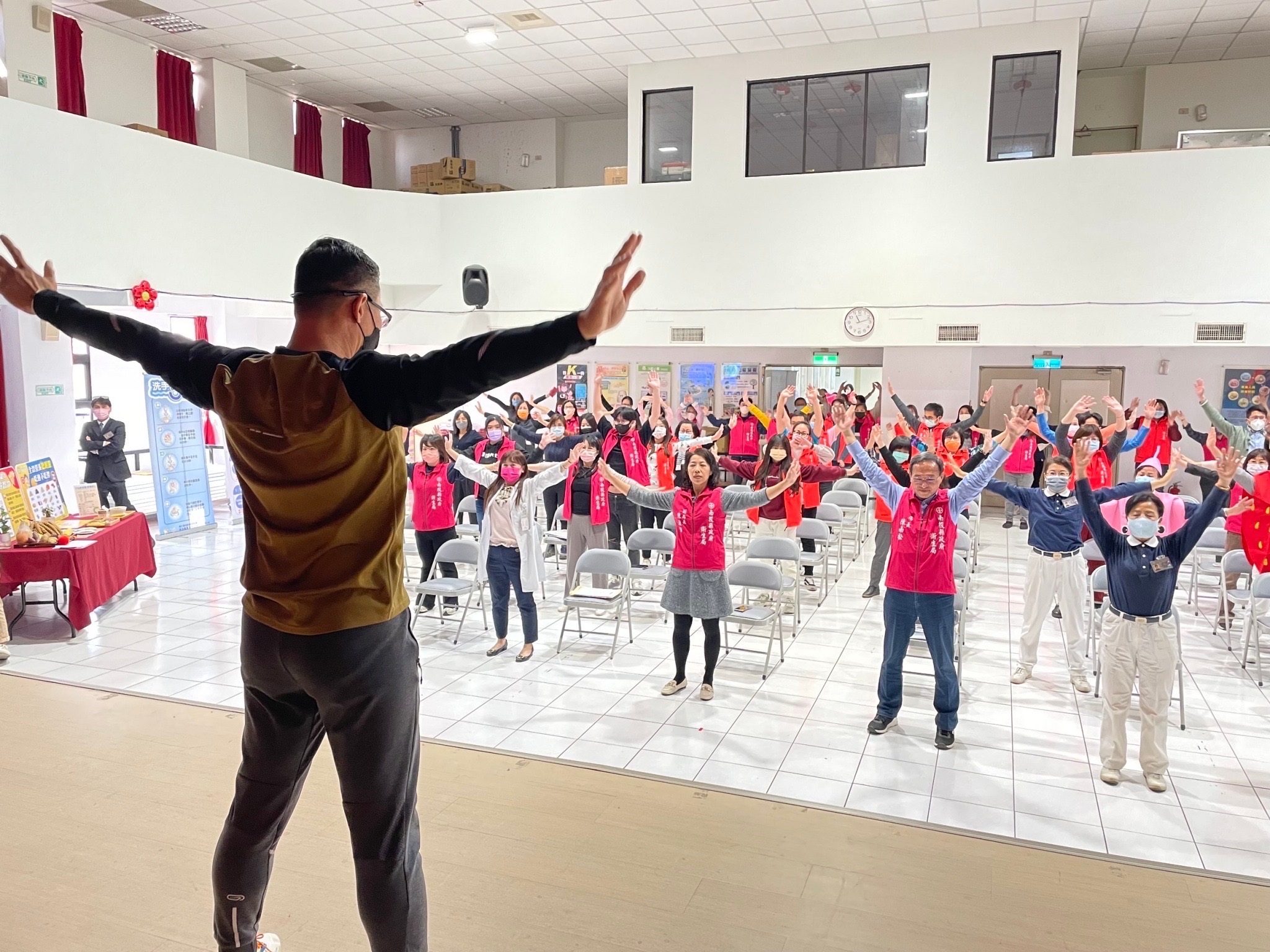 (開新視窗)連至 衛生局同仁健康快樂動 完整照片