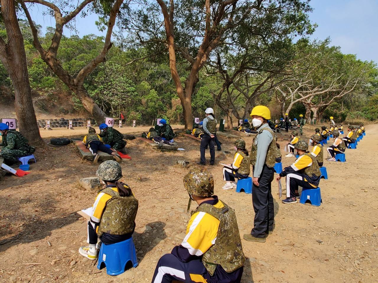 (開新視窗)連至 南投縣111學年度全民國防教育實彈射擊體驗2 完整照片