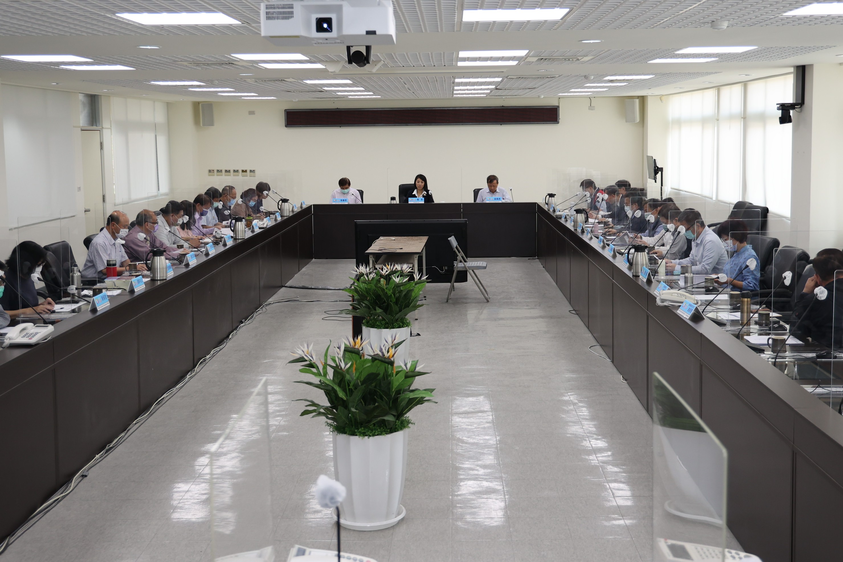 (開新視窗)連至 學校老舊廁所整修中央停止補助2年 縣府積極彙整各校4需求 協請立委爭取中央恢復專案補助 完整照片