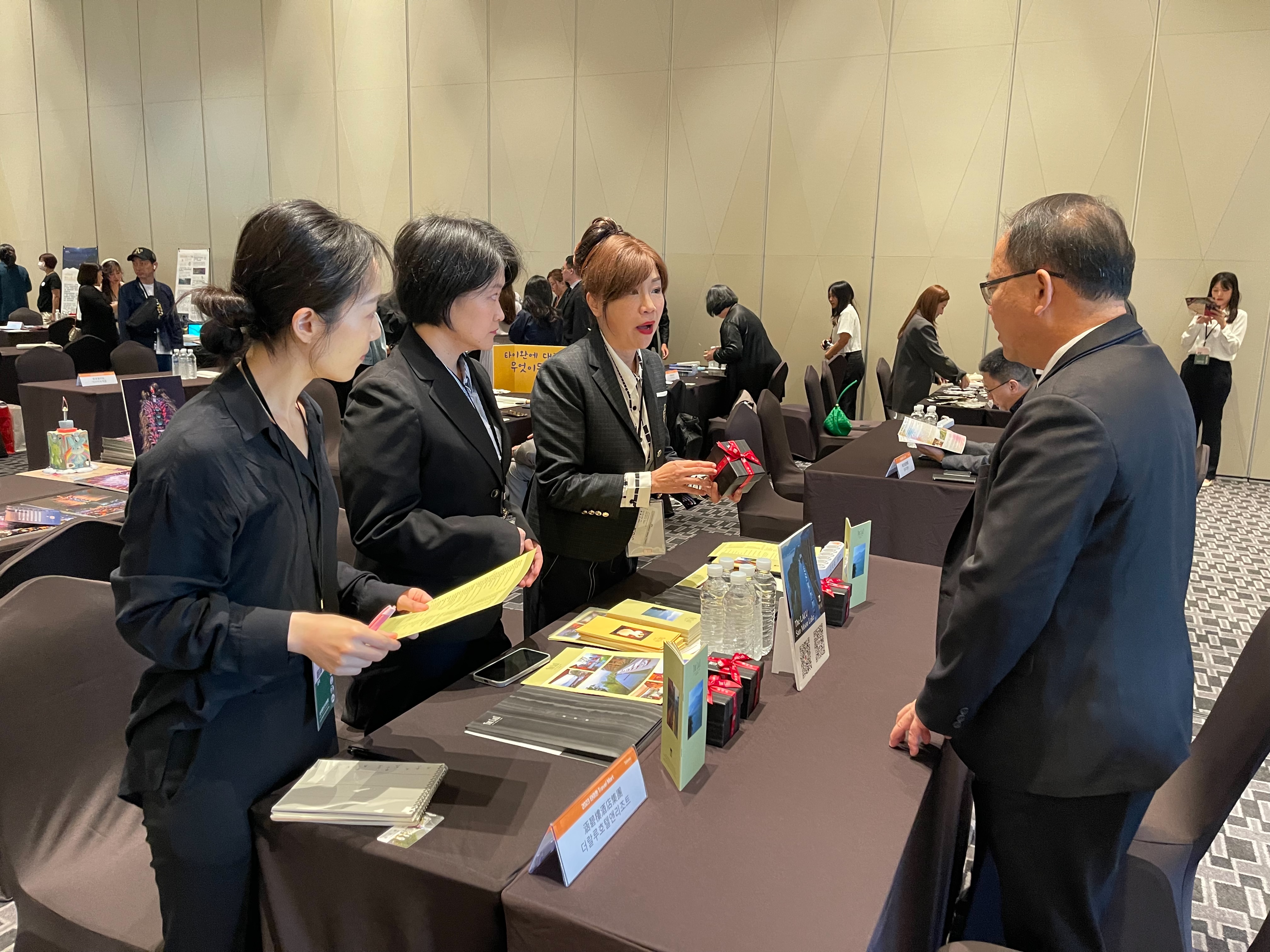 (開新視窗)連至 縣府前進首爾 參加臺韓觀光交流會議並辦理推廣 完整照片