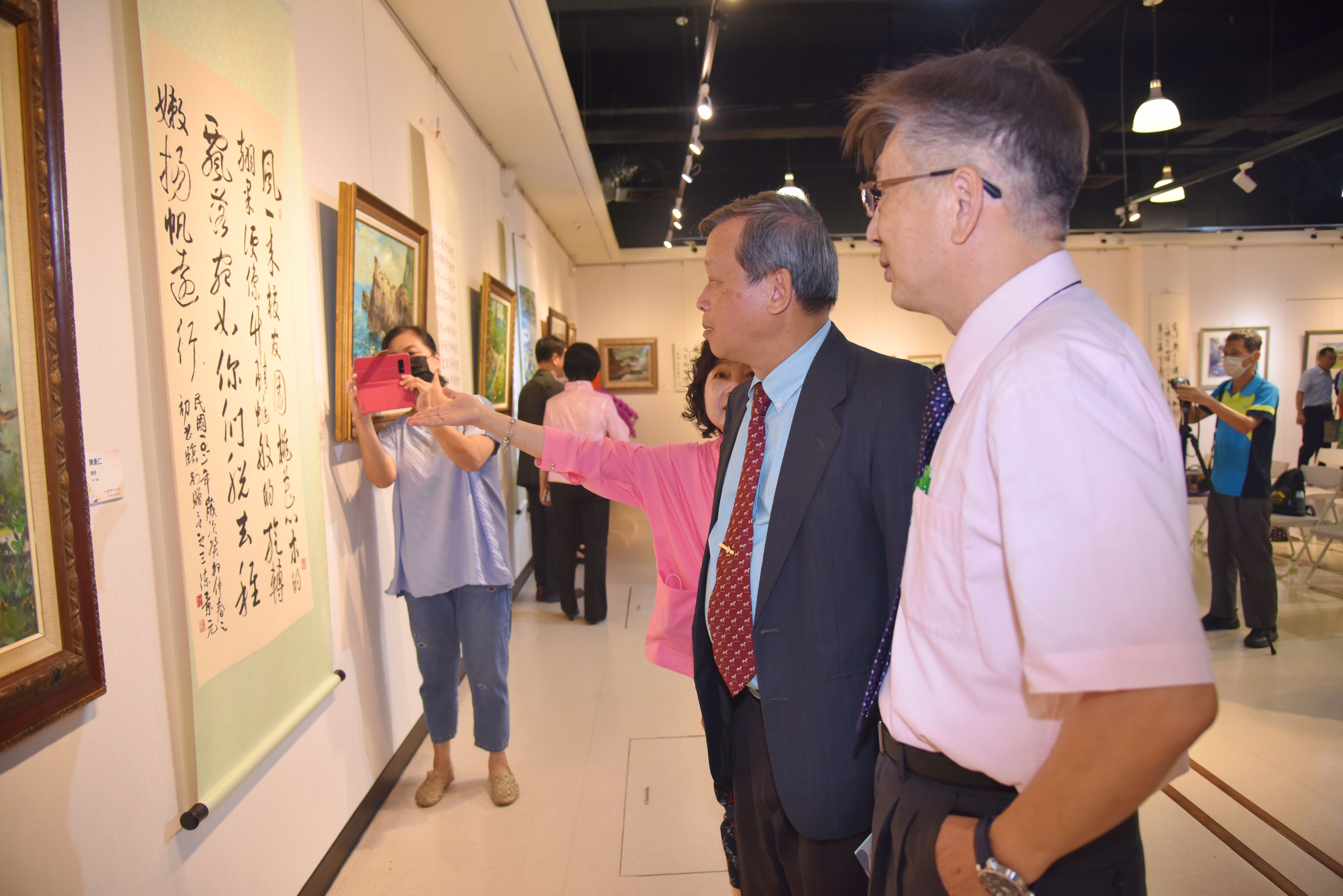 (開新視窗)連至 2023南投縣校長美術聯展開幕茶會 王副縣長出席 完整照片