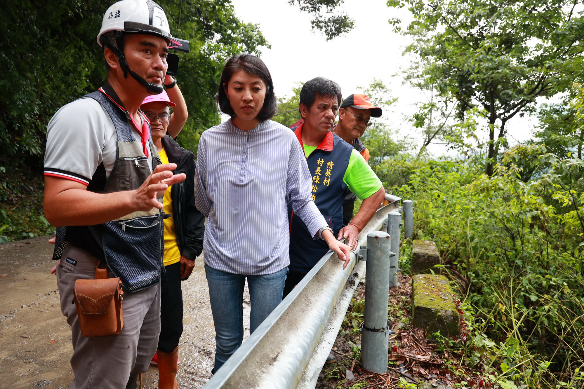 (開新視窗)連至 許縣長至85線了解道路狀況1 完整照片