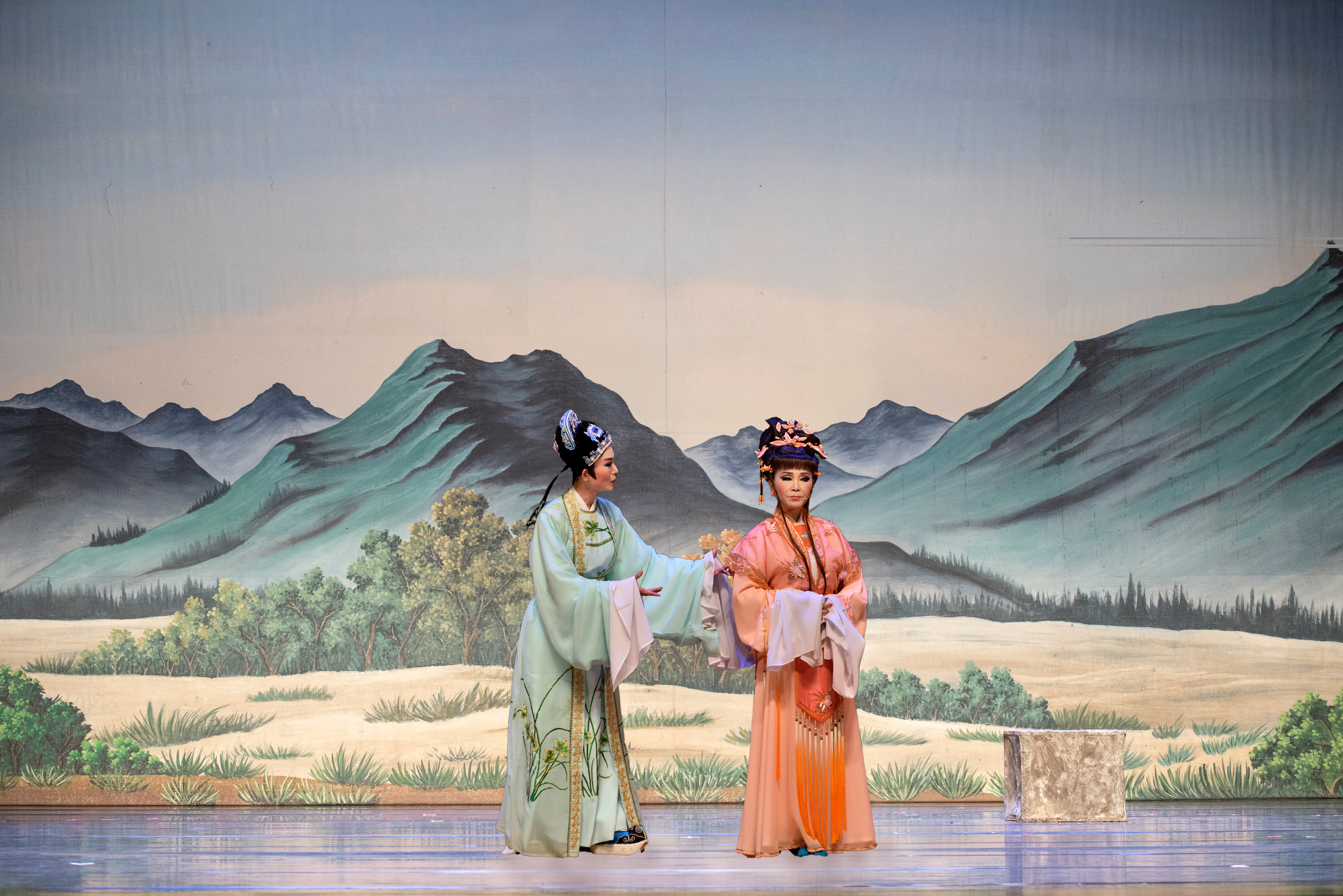 文章圖片-歡喜劇團-傳統歌仔戲《花石誤》11月19日(日)14：30南投縣政府文化局演藝廳索票演出。