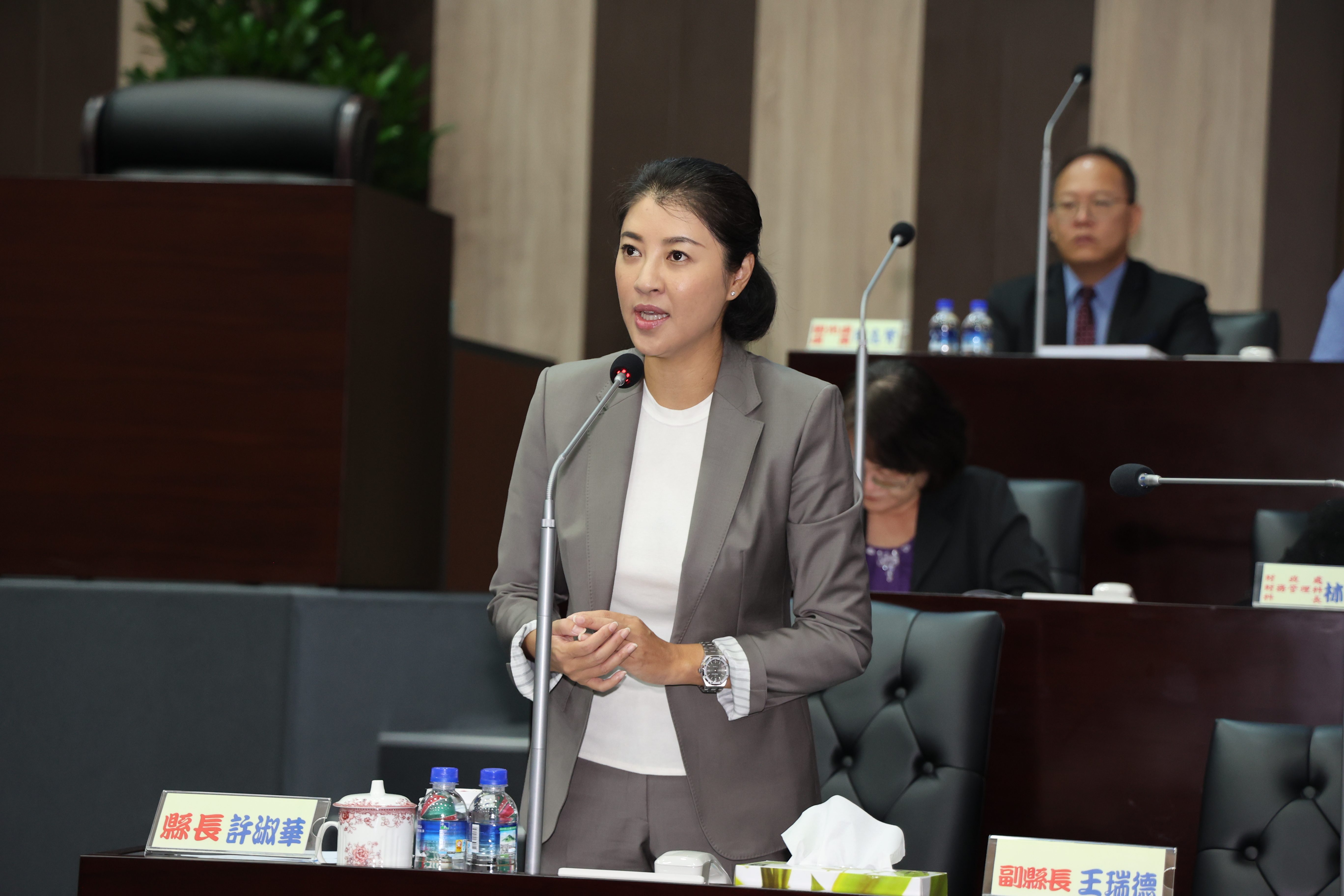 圖片-埔里地政事務所榮獲年度政府服務獎  議員心疼人力大缺口 許縣長允儘速設法補救