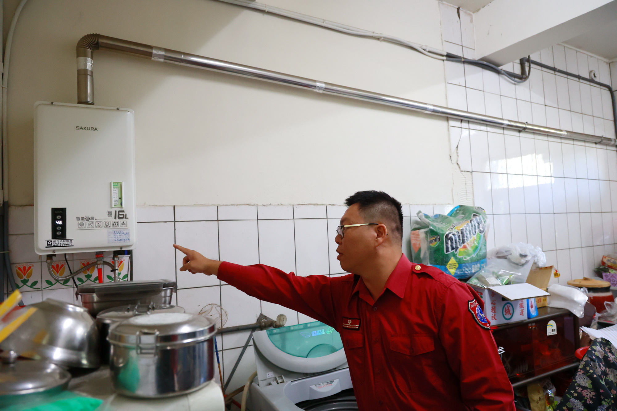 (開新視窗)連至 改善後的強制排氣型熱水器 完整照片