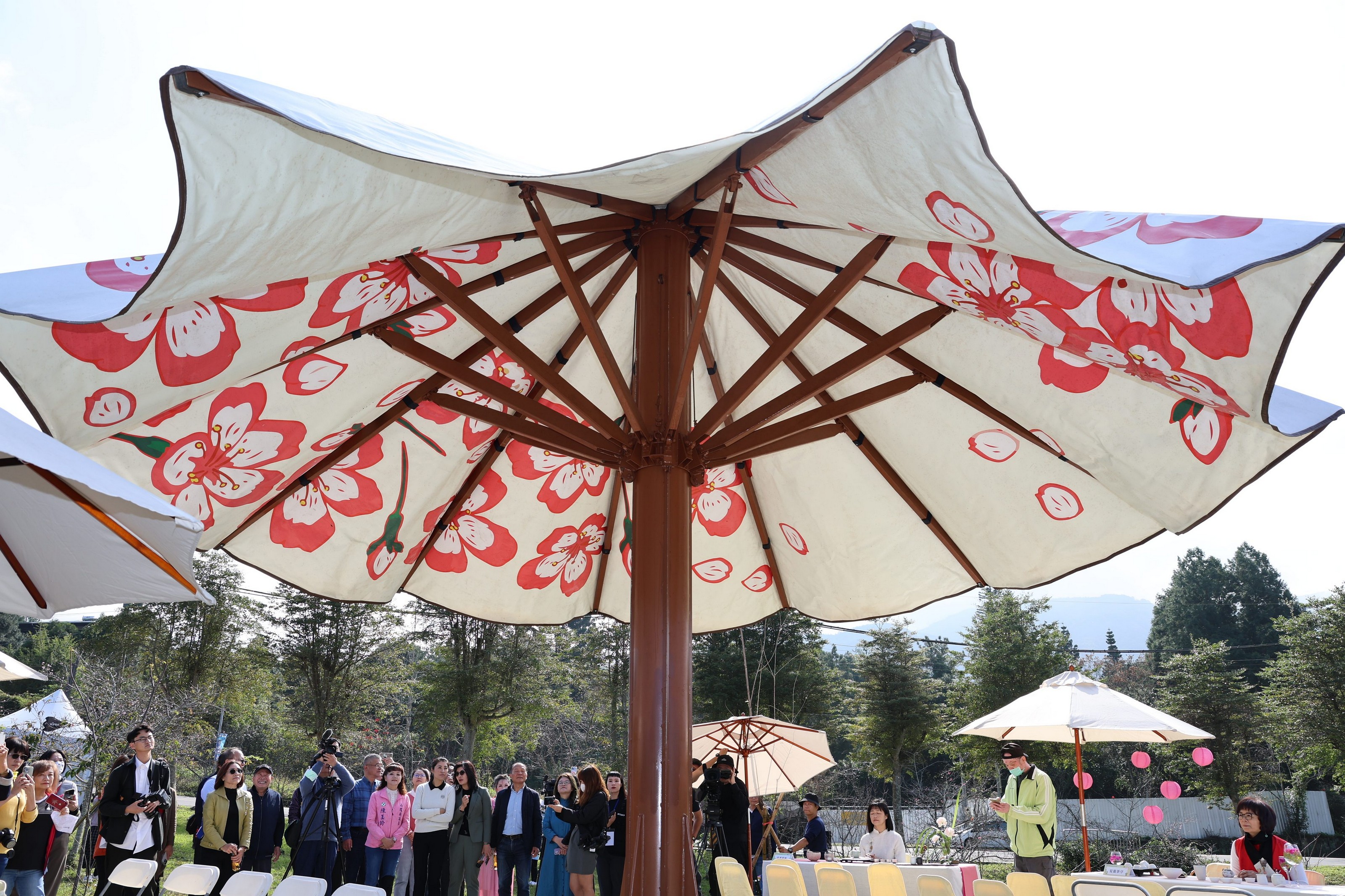 (開新視窗)連至 南投小半天石馬公園新建工程竣工添休憩勝景 許縣長喜迎粉紅河津櫻 宣示重啟鹿谷鄉賞櫻旅程 完整照片