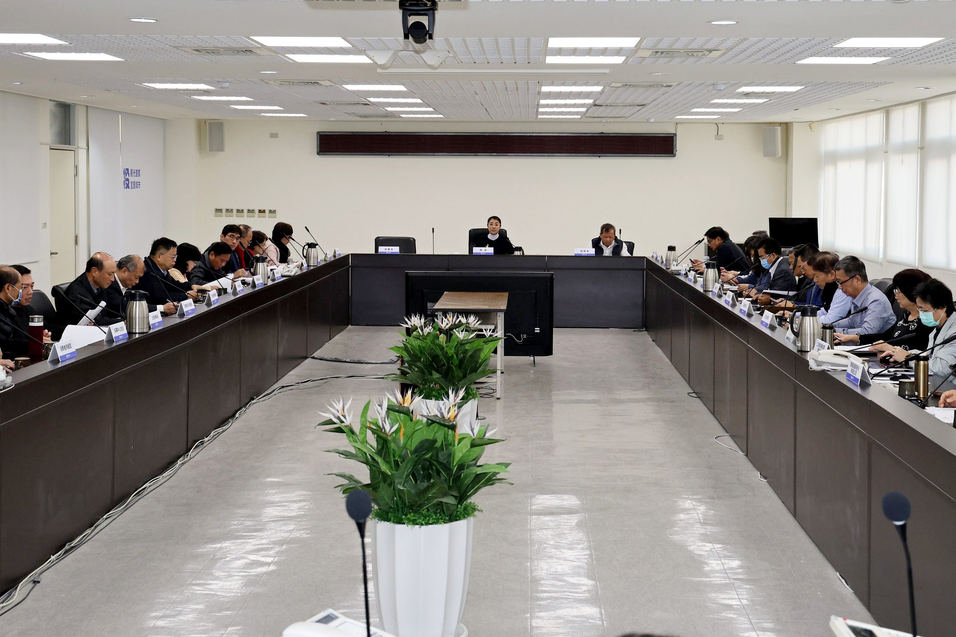 相關圖片2-113年首次縣務會議 許縣長提示強化校安並宣導反賄選