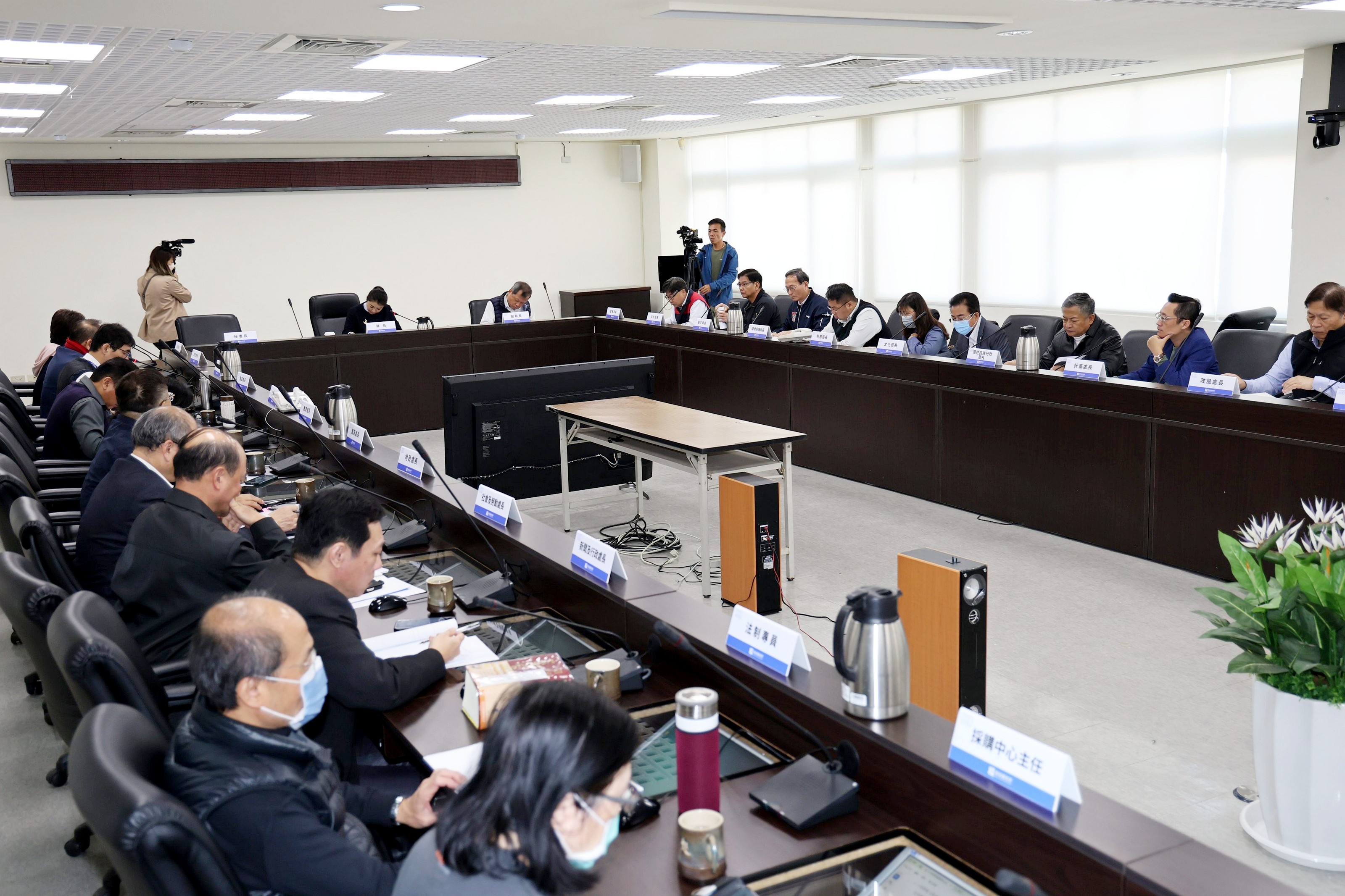 相關圖片4-113年首次縣務會議 許縣長提示強化校安並宣導反賄選