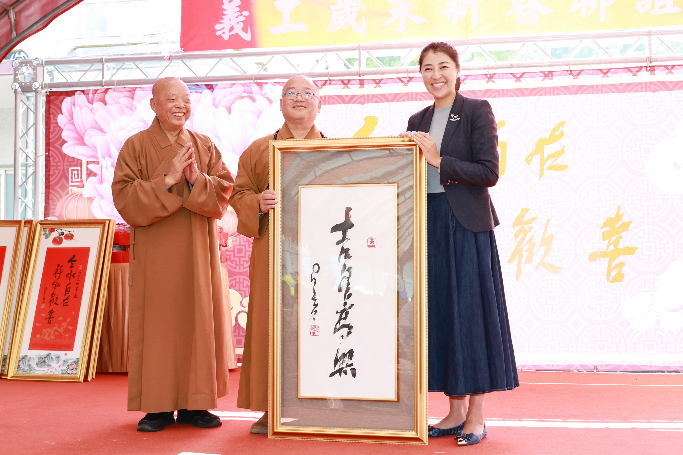 (開新視窗)連至 花絮1 完整照片