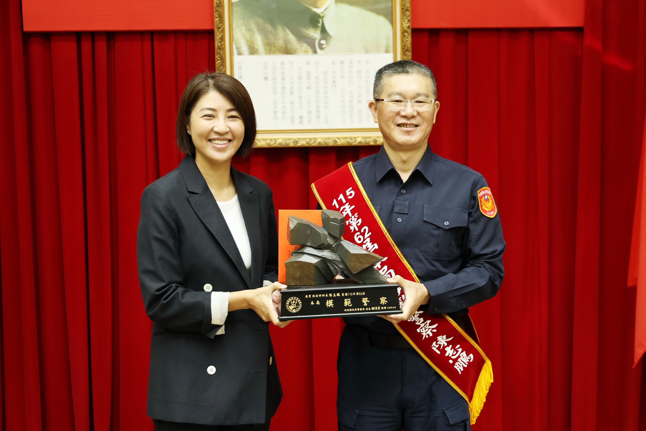 相關圖片2-警察節將屆 許縣長表揚績優員警
