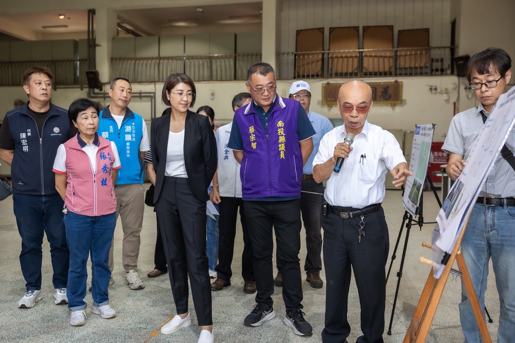 相關圖片7-許縣長會勘名間鄉16處道路及排水　將花費近三千萬改善