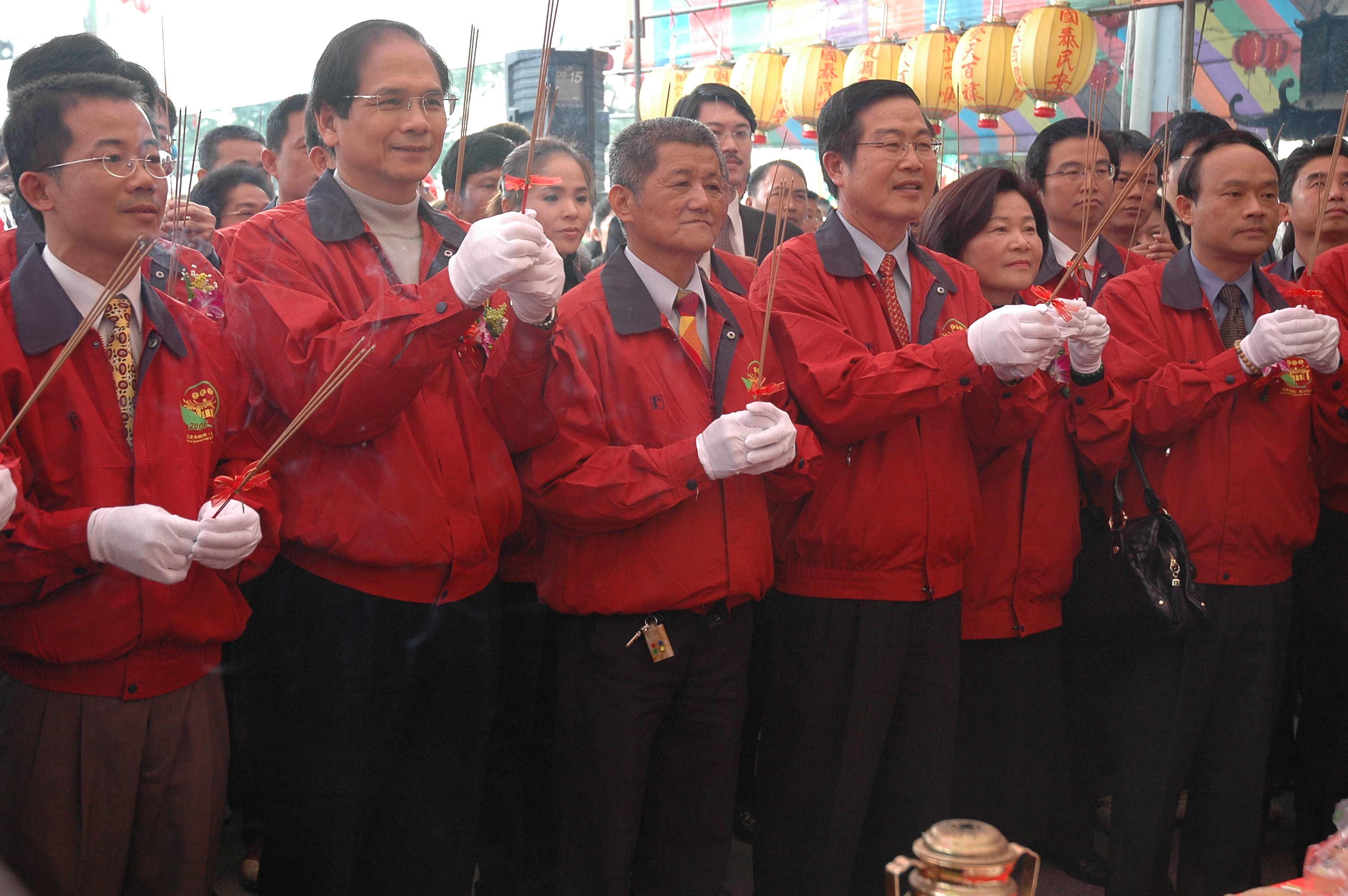 圖片-受天宮舉辦元宵米糕桃、萬人吃平安活動