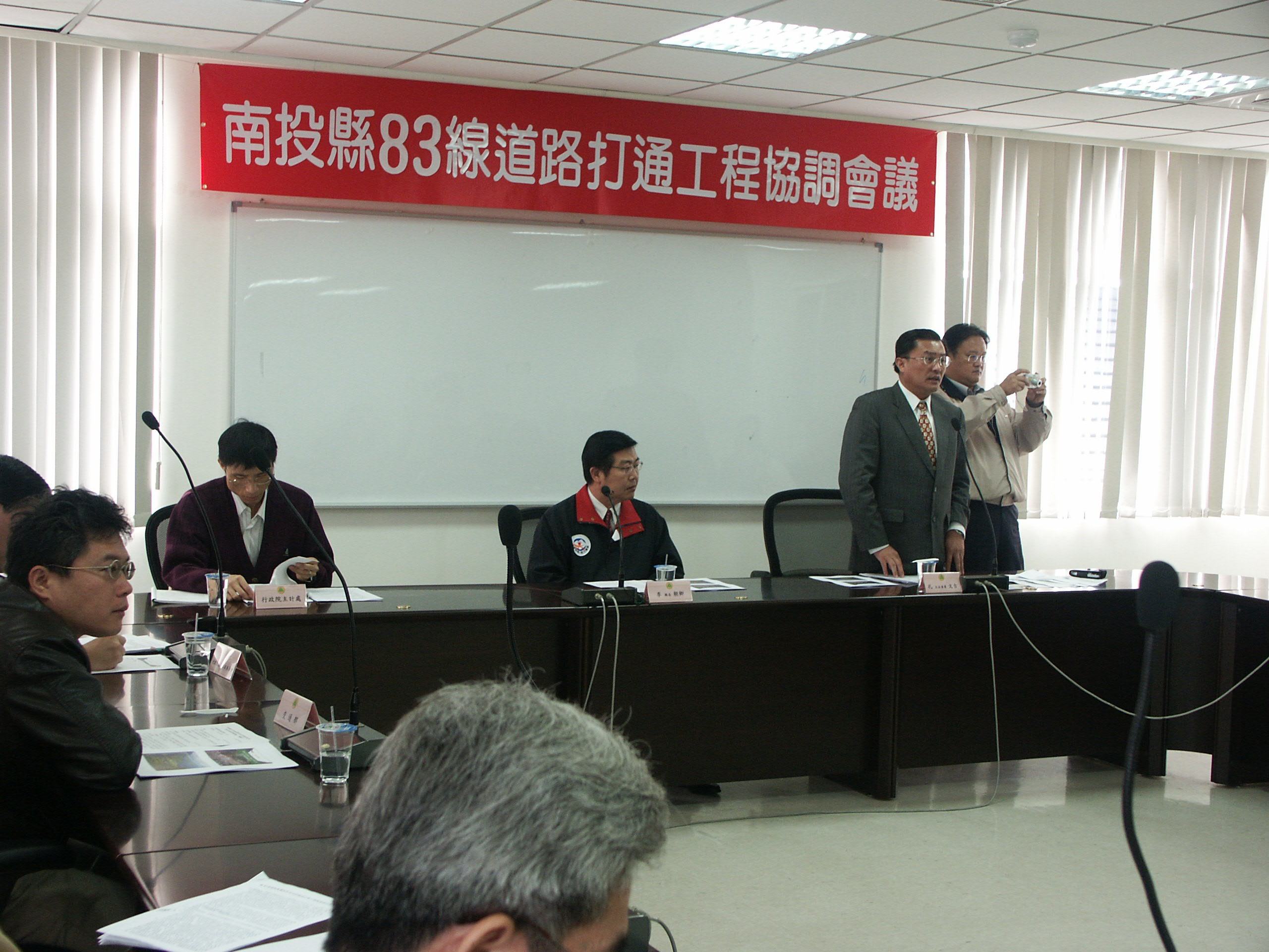 圖片-仁愛鄉投83線道路打通工程李縣長孔立委要求4月4日如期開工